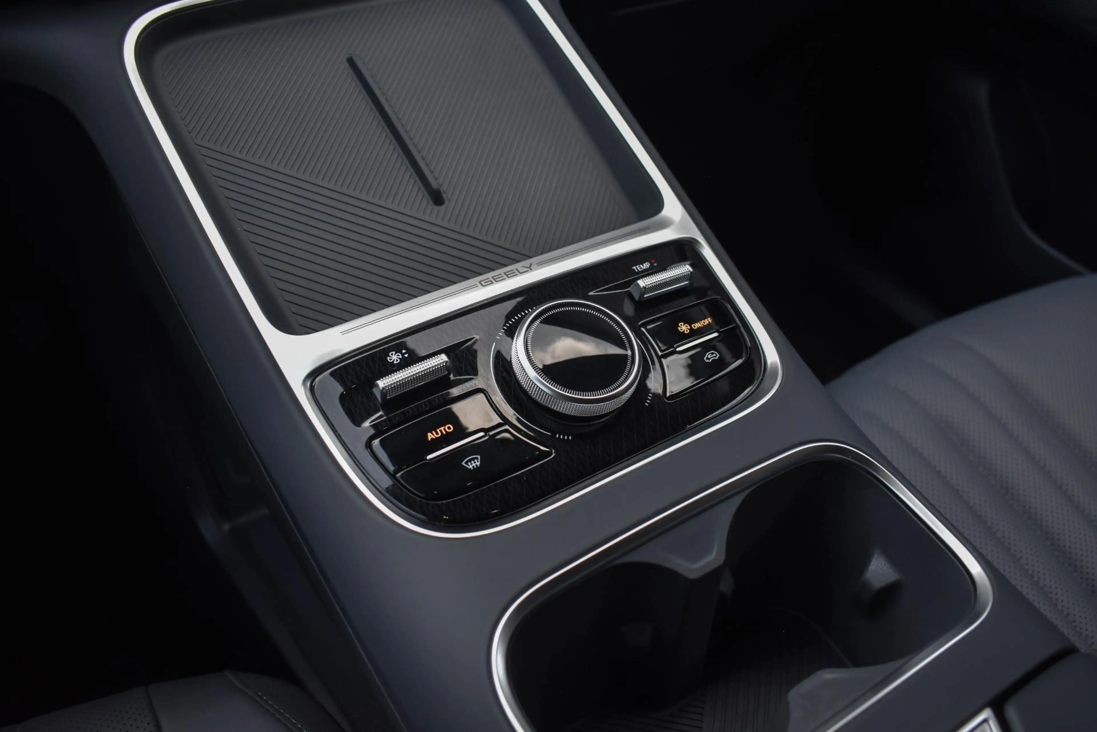 Geely Starray EM-i 1.5 Pro Stoelverwarming 360 Cam Elctr. stoelen — photo 49
