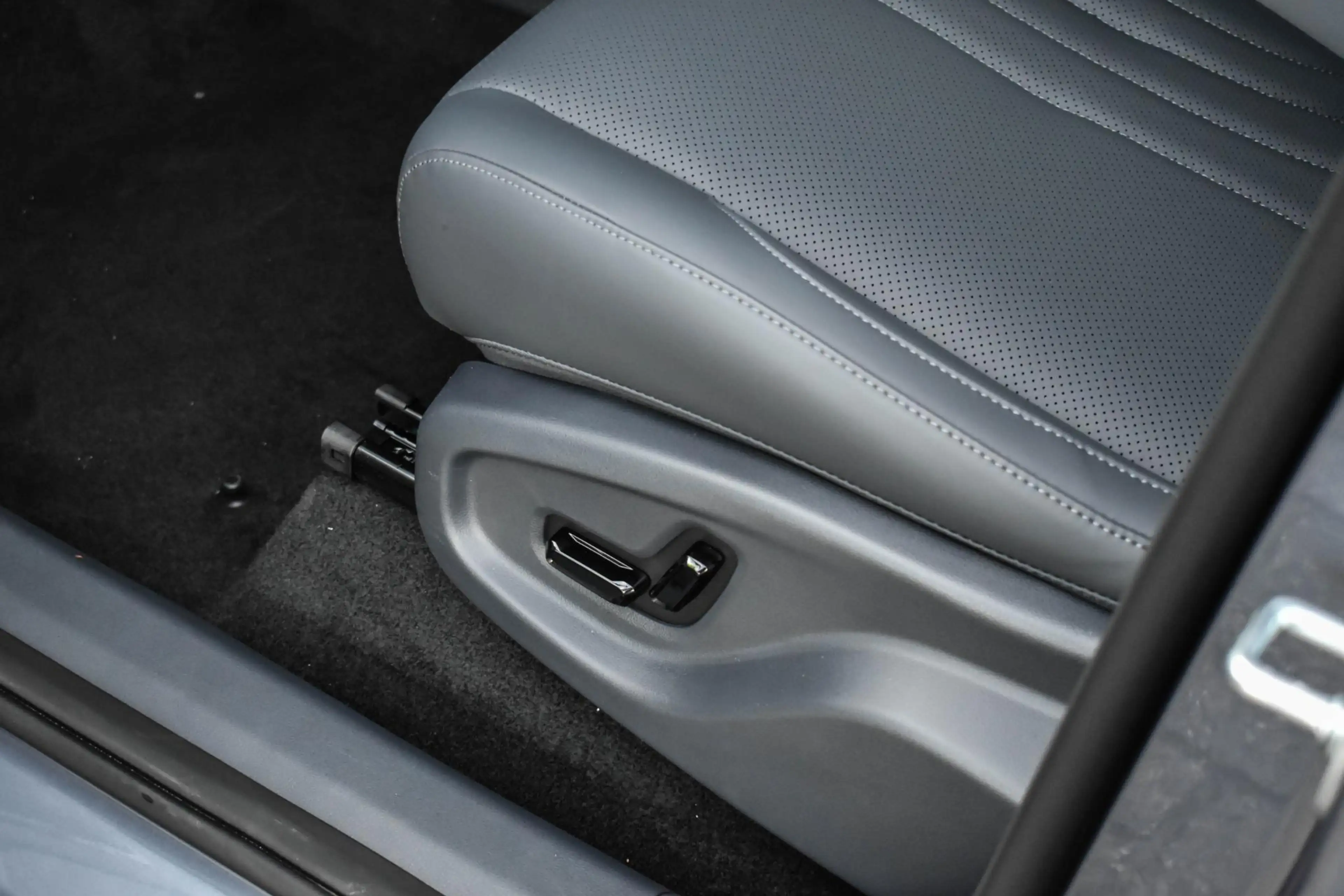 Geely Starray EM-i 1.5 Pro Stoelverwarming 360 Cam Elctr. stoelen — photo 26