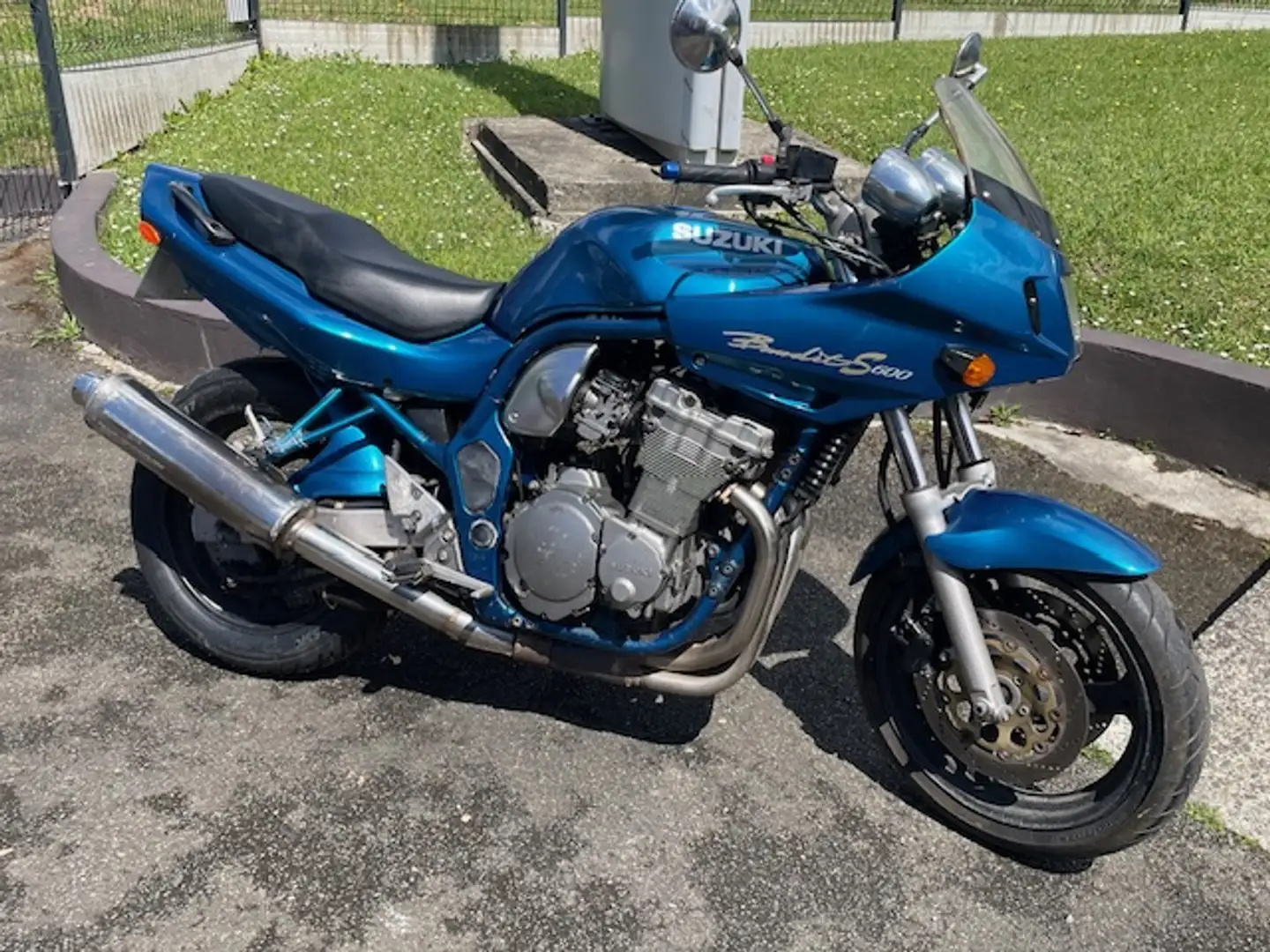 Suzuki GSF 600 Blue - 1