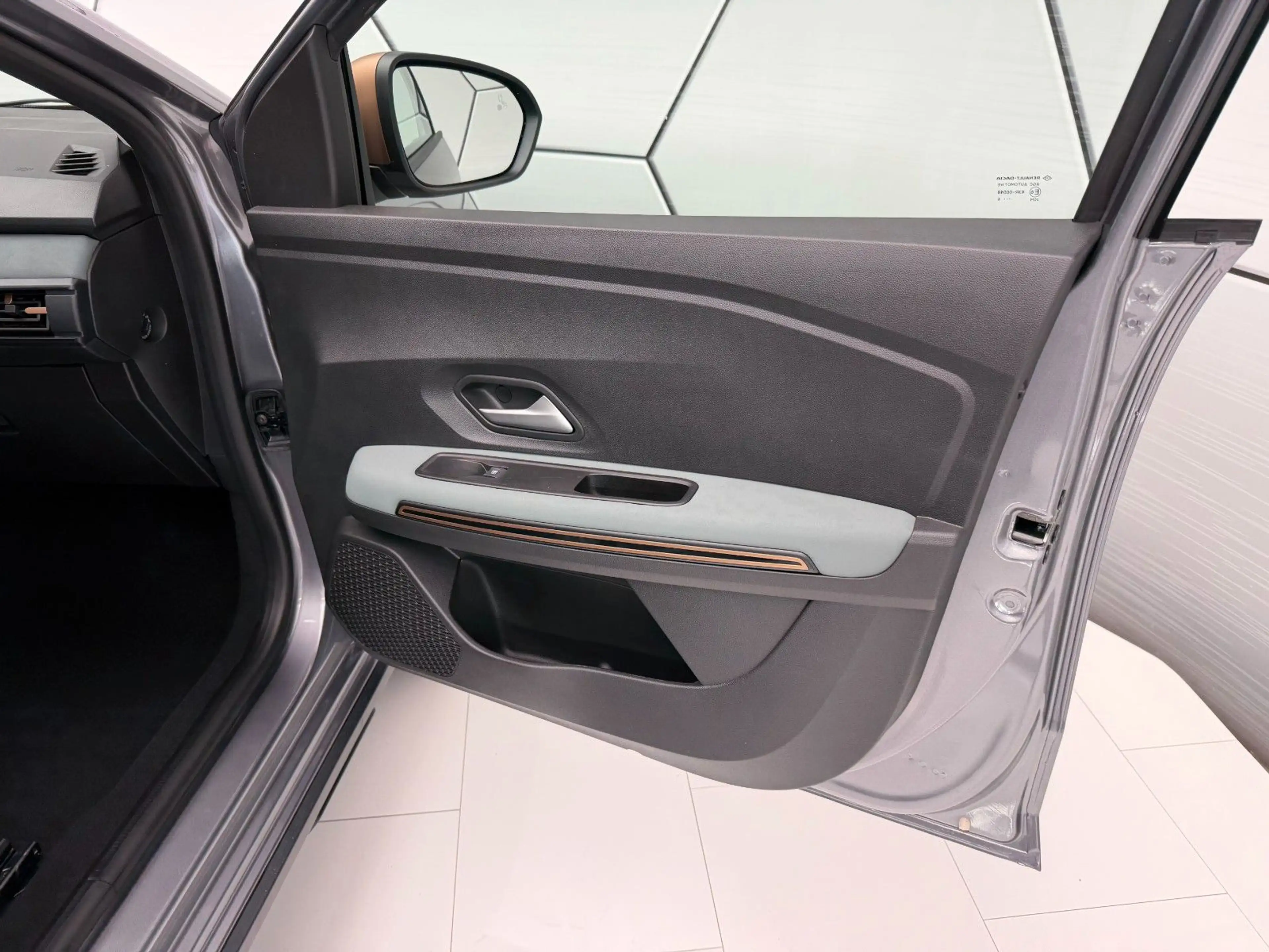 Dacia Sandero Stepway Extreme ECO-G 120 auto — photo 20