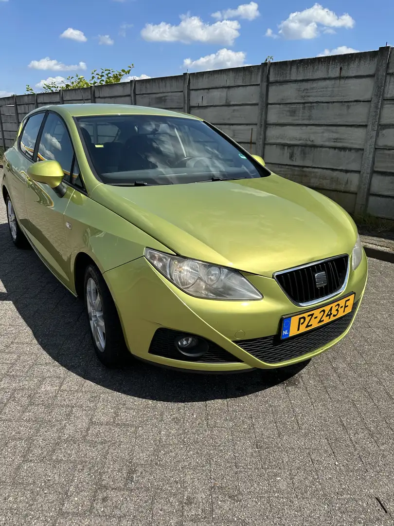 SEAT Ibiza 1.4 Benzine Jaune - 2