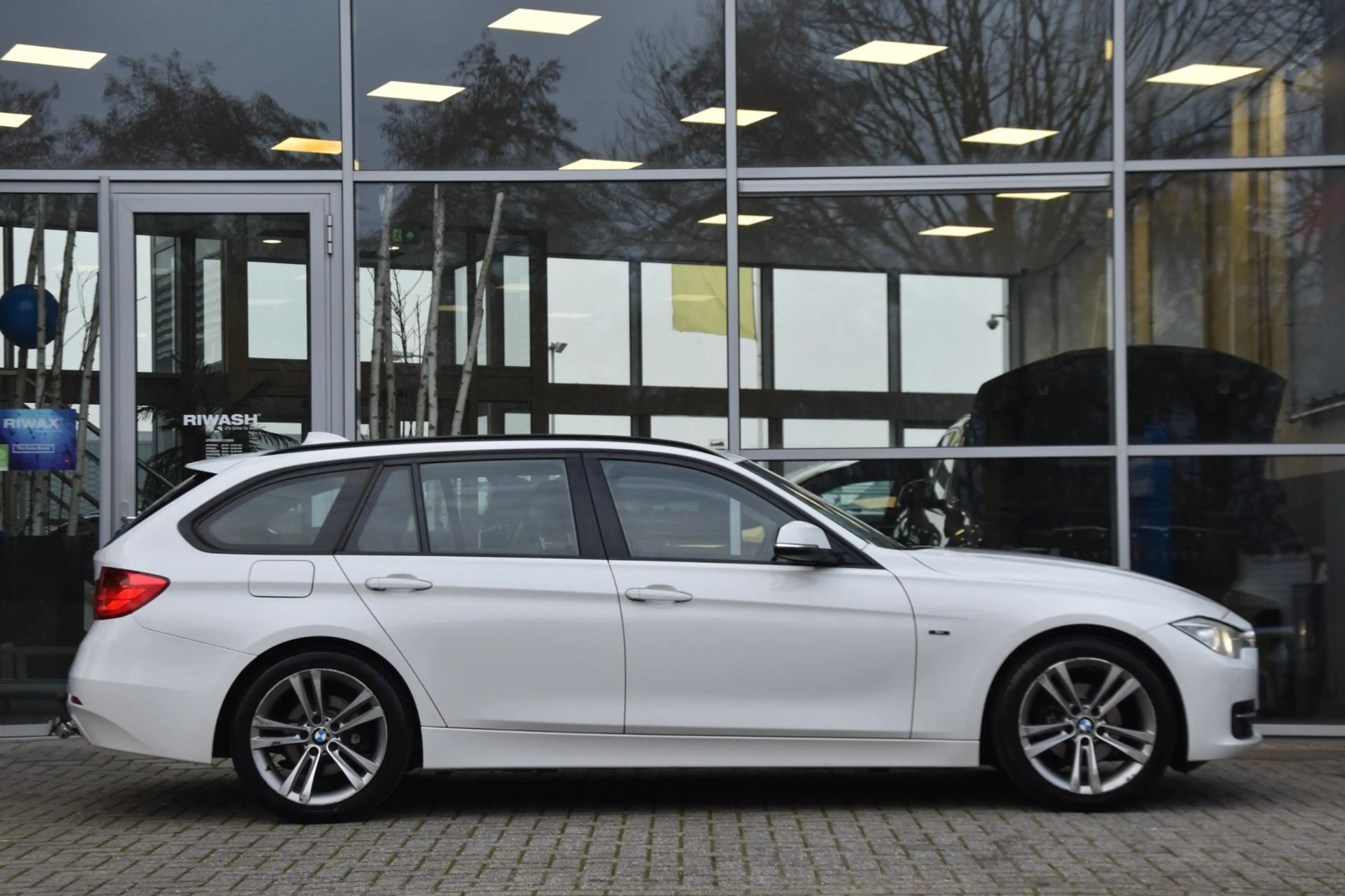 BMW 316 3-serie Touring 316i High Executive Aut. Sport Led — photo 2