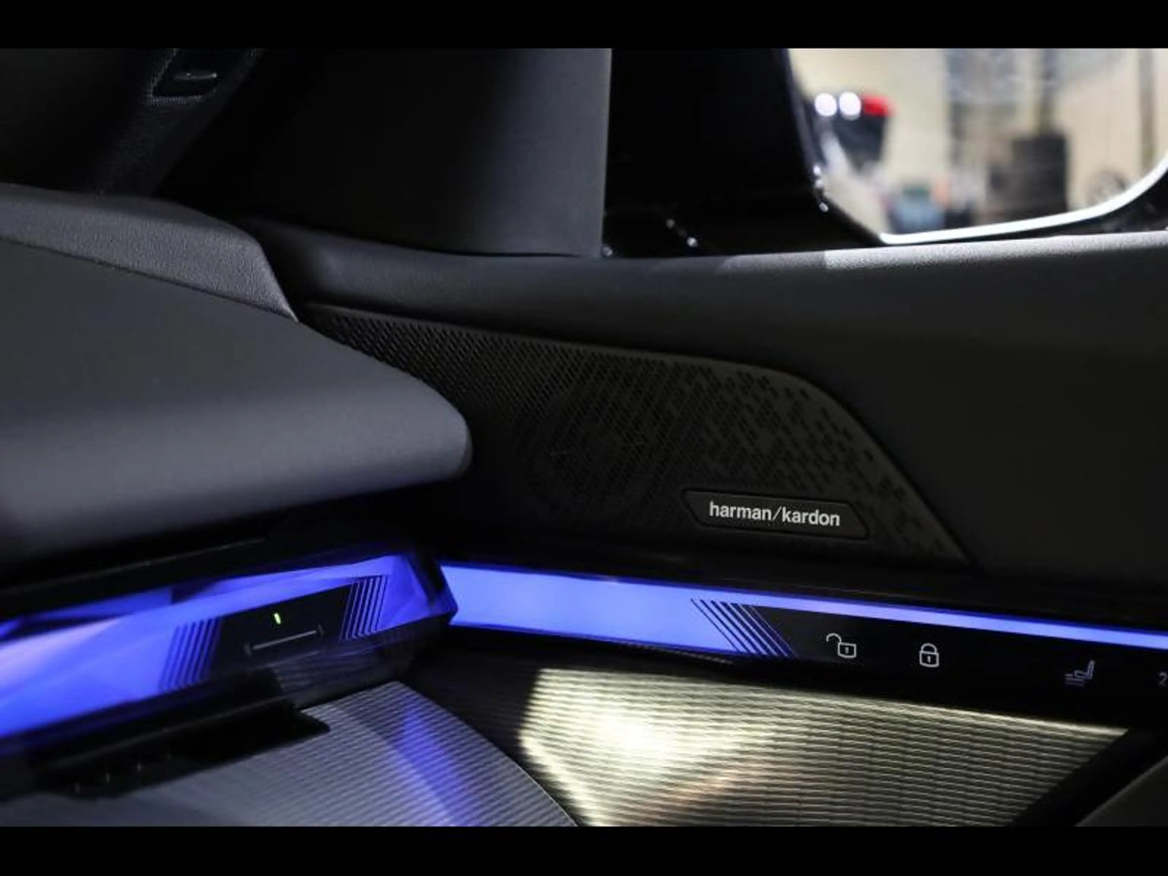 BMW 530 e Touring Kit M Sport — photo 15