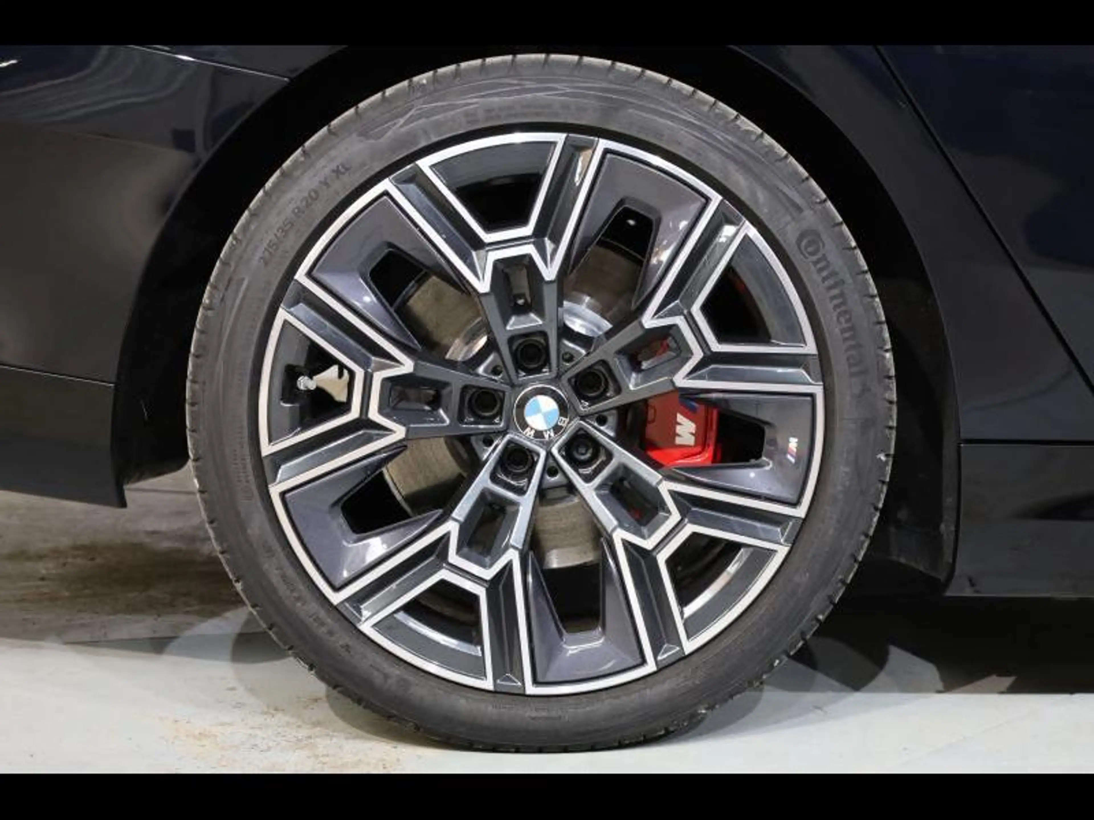 BMW 530 e Touring Kit M Sport — photo 8