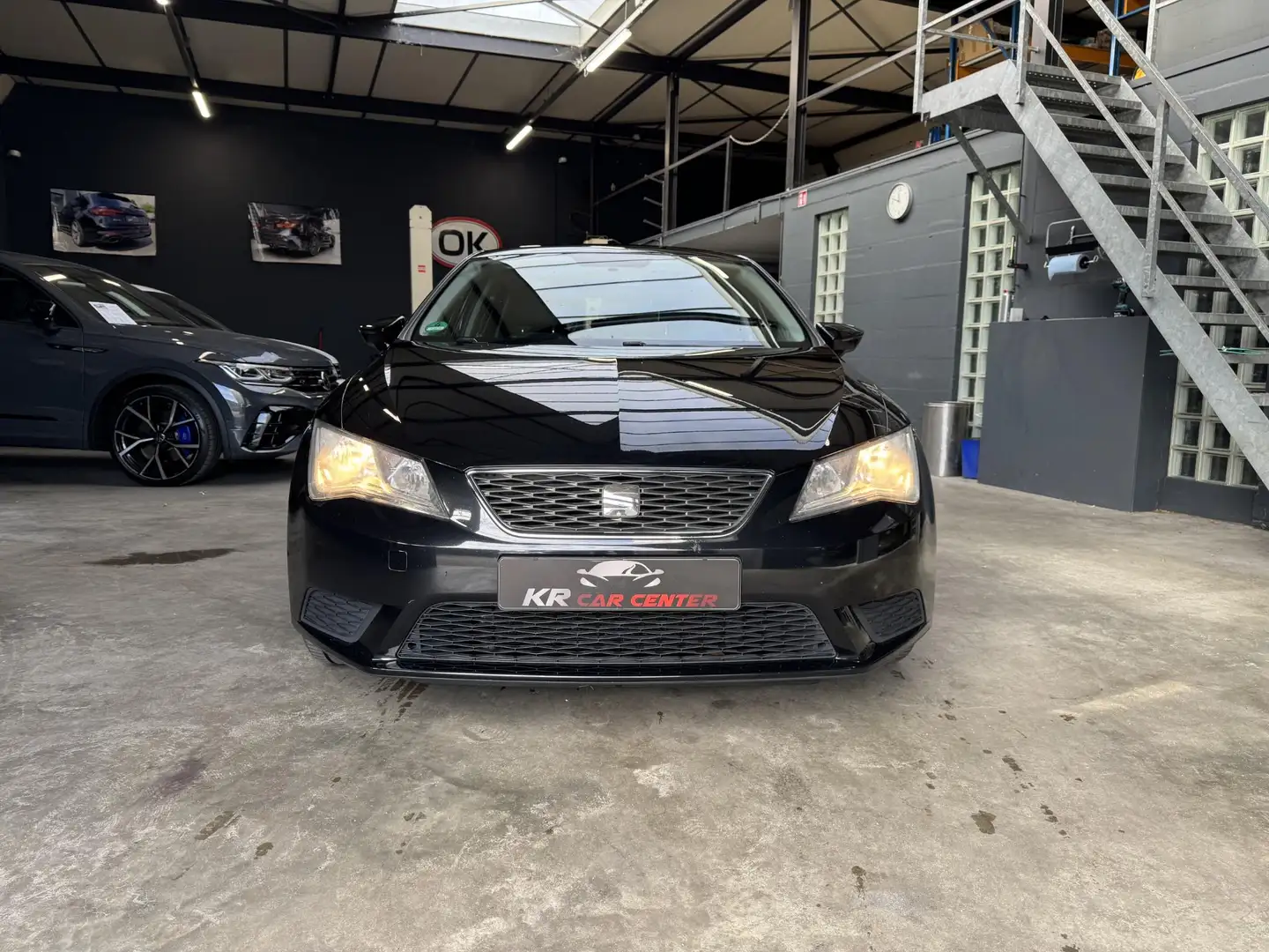 SEAT Leon 1.2 TSI Entry Zwart - 2