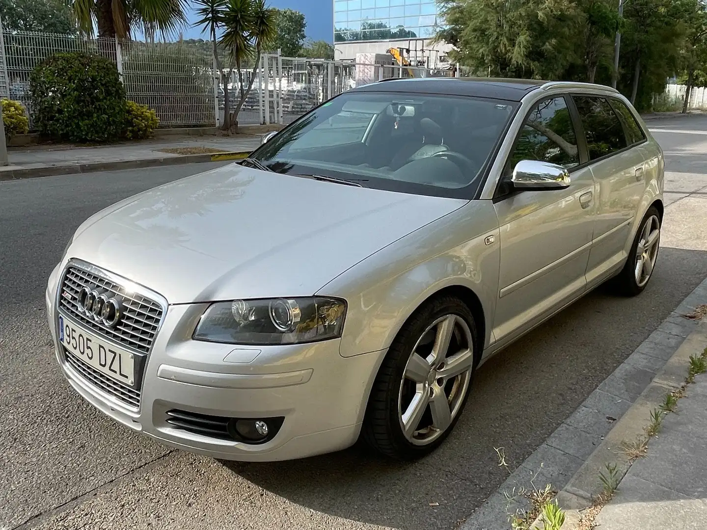Audi A3 A3 Sportback 3.2 V6 Ambition quattro S-T Ambition Argent - 1
