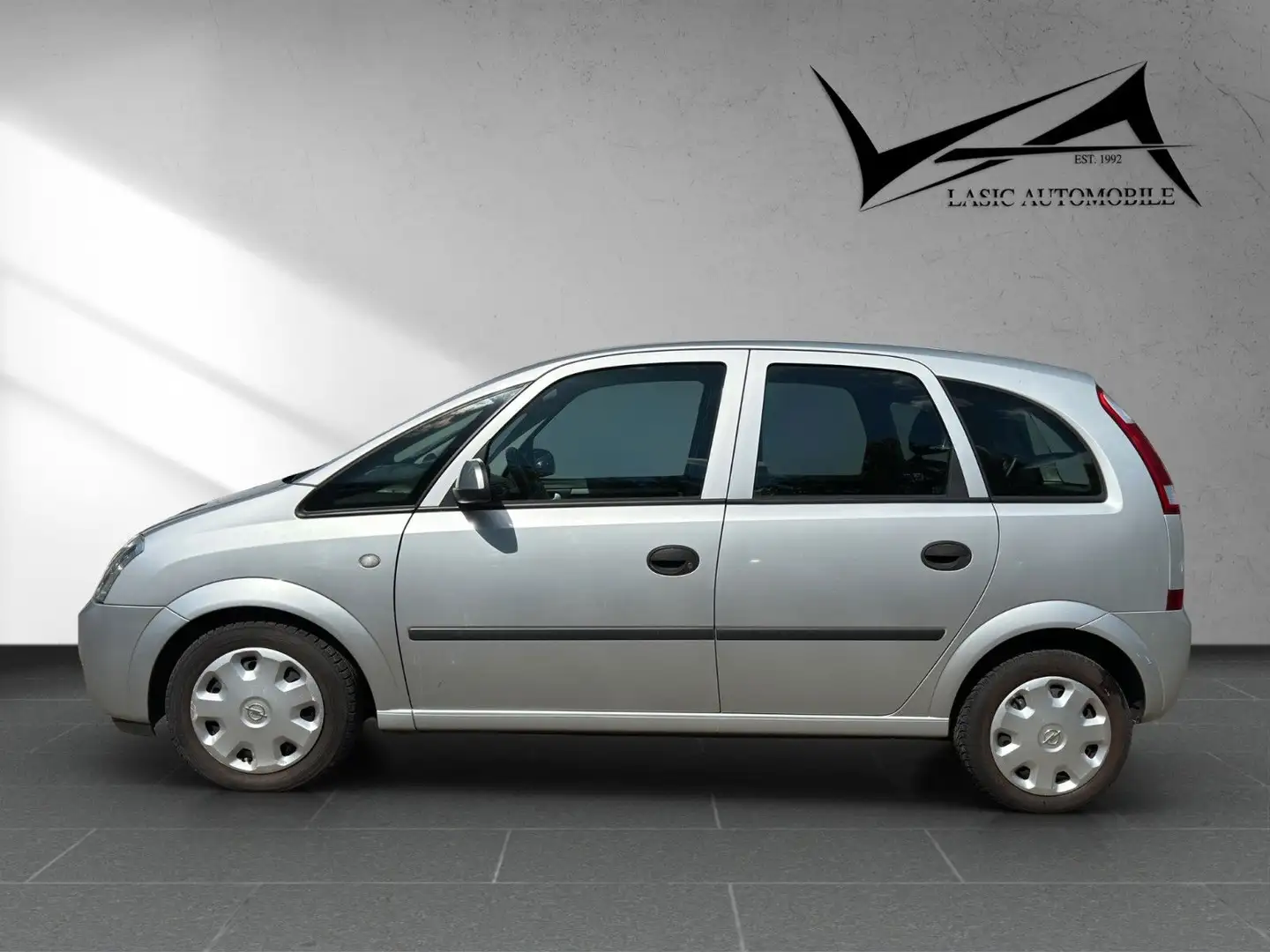 Opel Meriva 1.6 Automatik Silber - 2