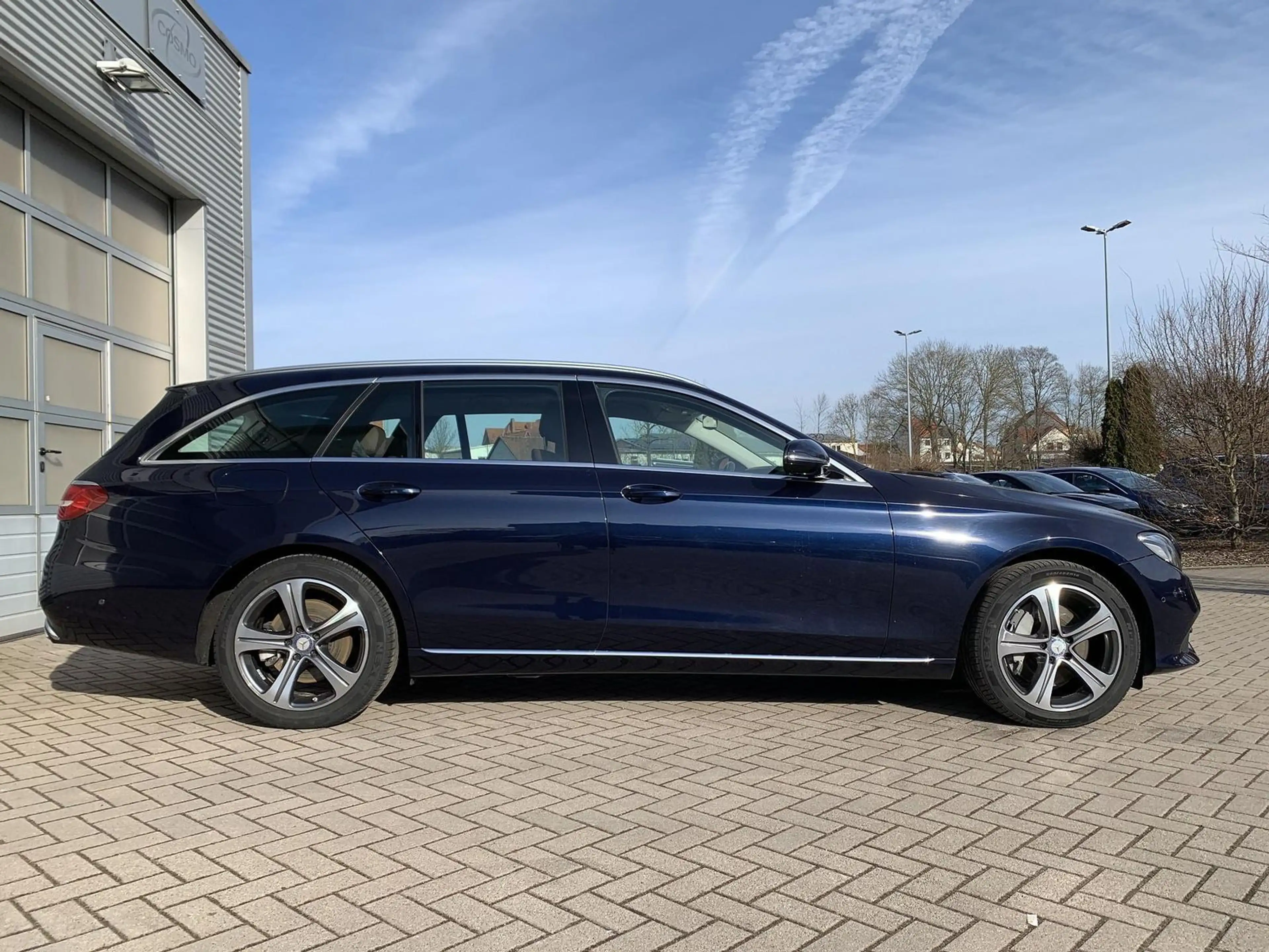 Mercedes-Benz E 350 E350 d T-Modell Avantg. AHK+RFK+NAV+MBEAM+MEMORY — photo 4