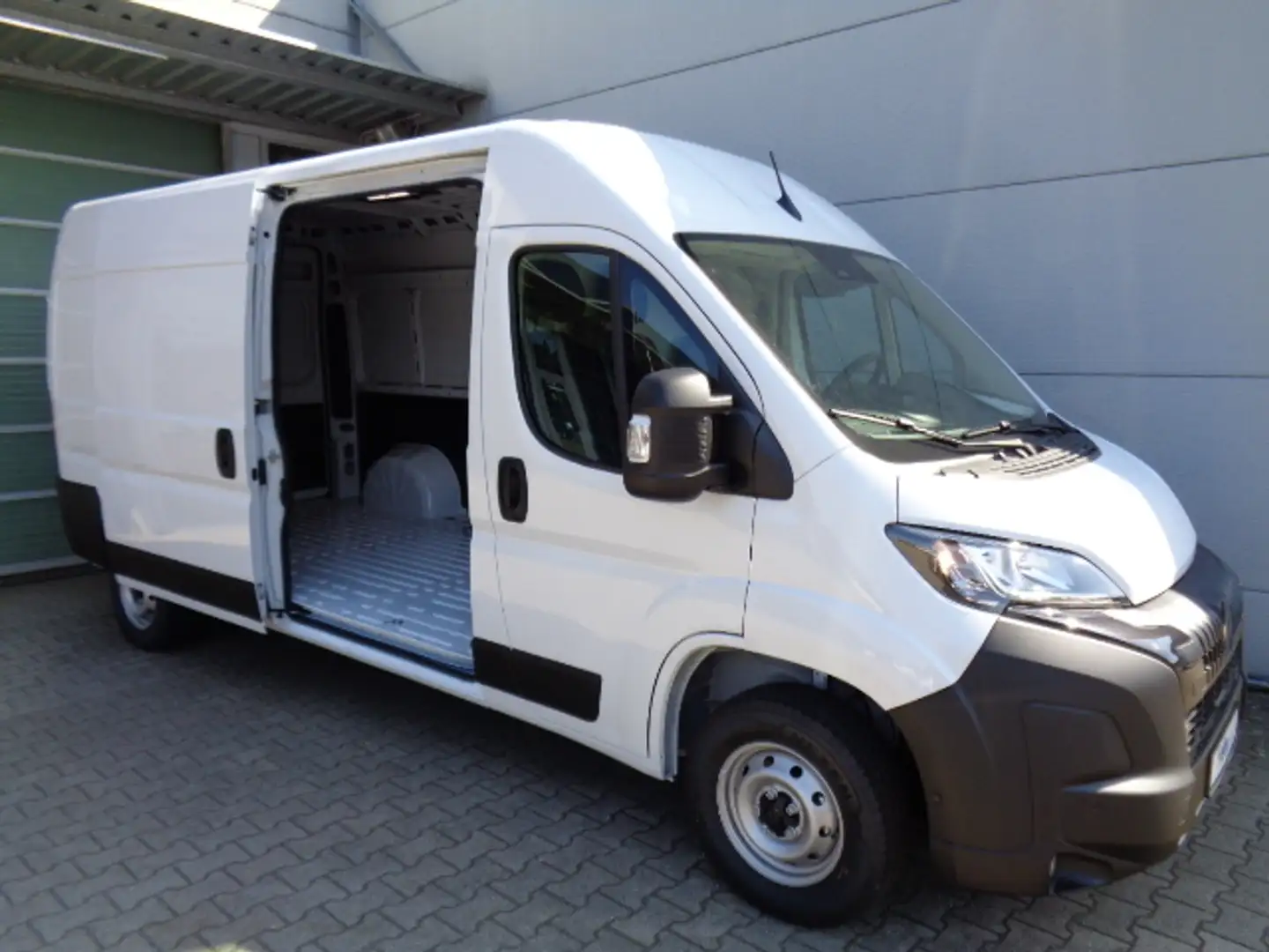 Peugeot Boxer 2.2 BlueHDi 140 L3H2  Bodenpl, Klima, RFK Blanc - 2