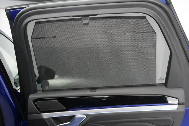 Volkswagen Touareg view 9