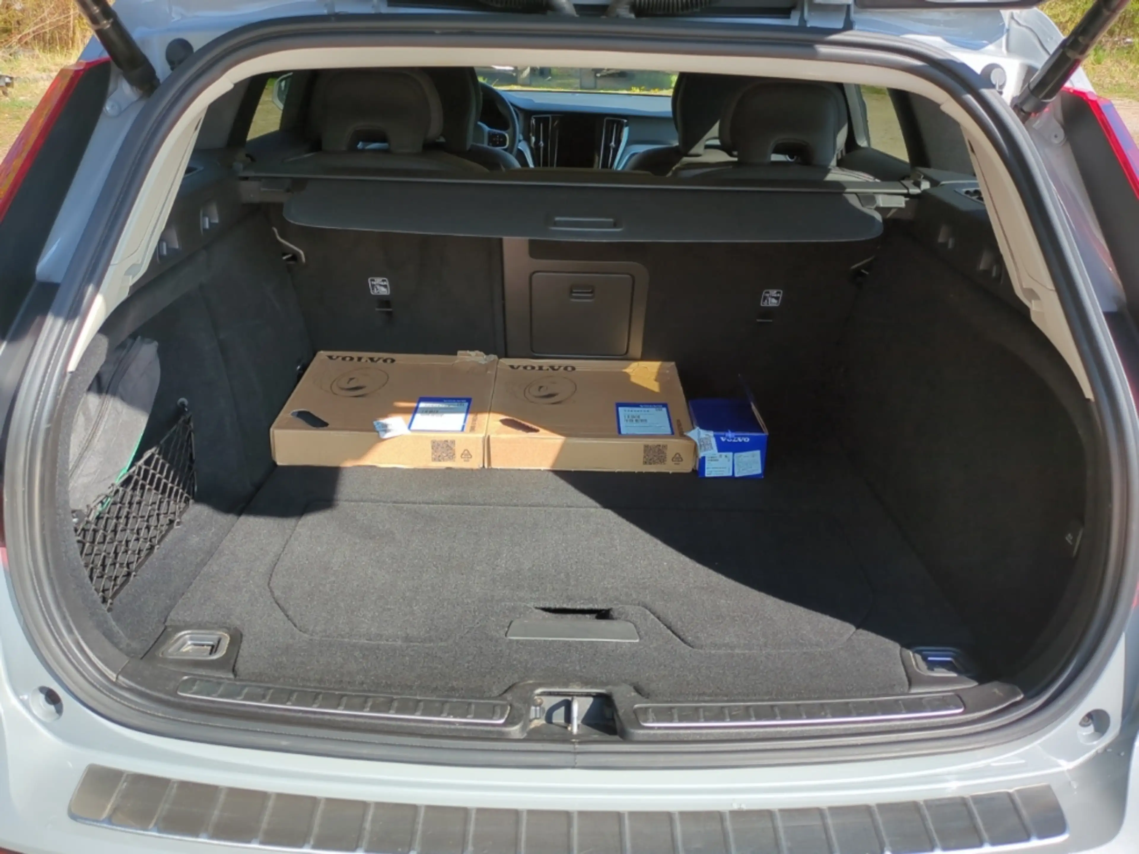 Volvo V60 Cross Country Cross Country Plus AWD StandHZG AHK Digitales Cock — photo 14