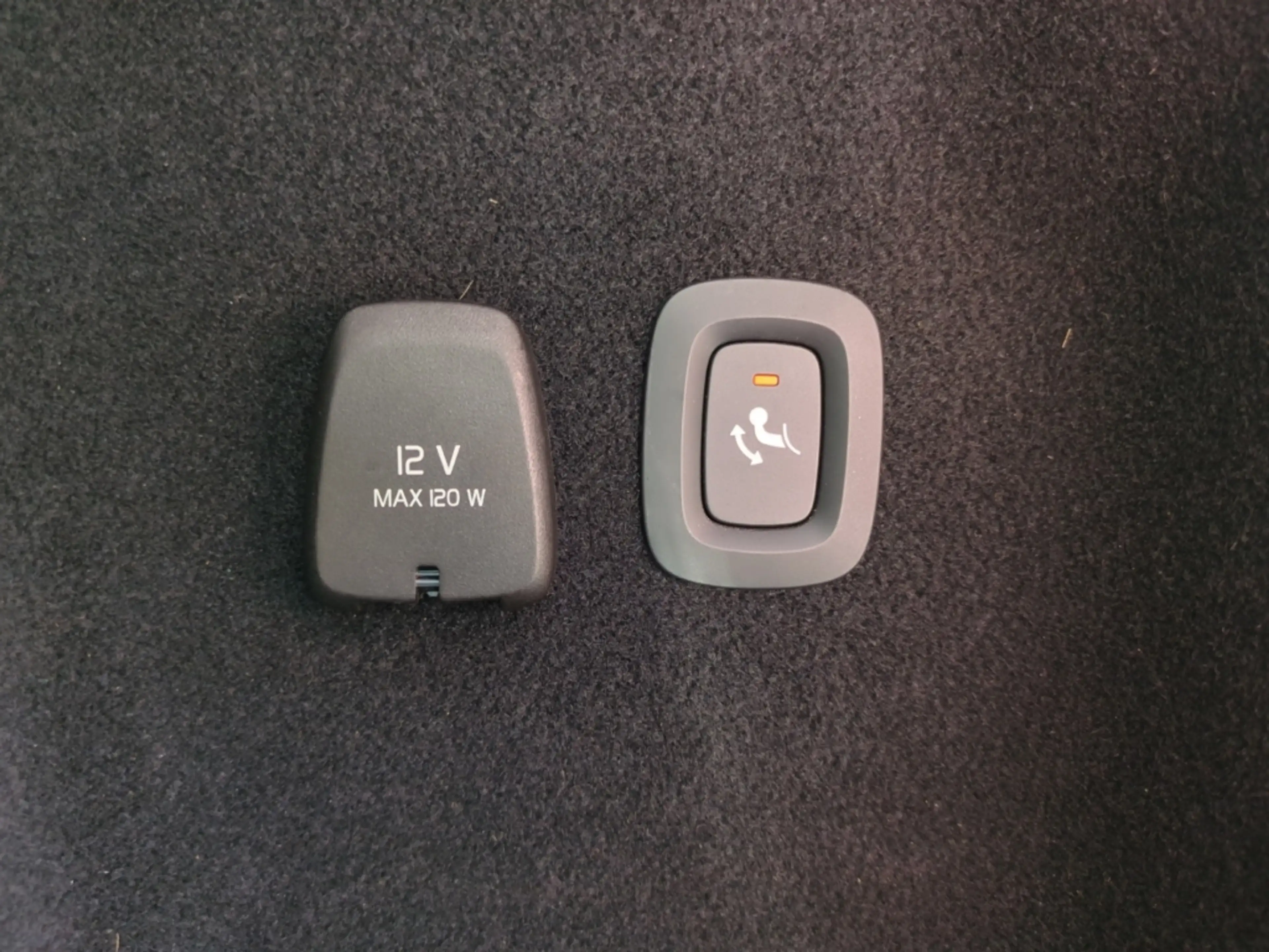Volvo V60 Cross Country Cross Country Plus AWD StandHZG AHK Digitales Cock — photo 15