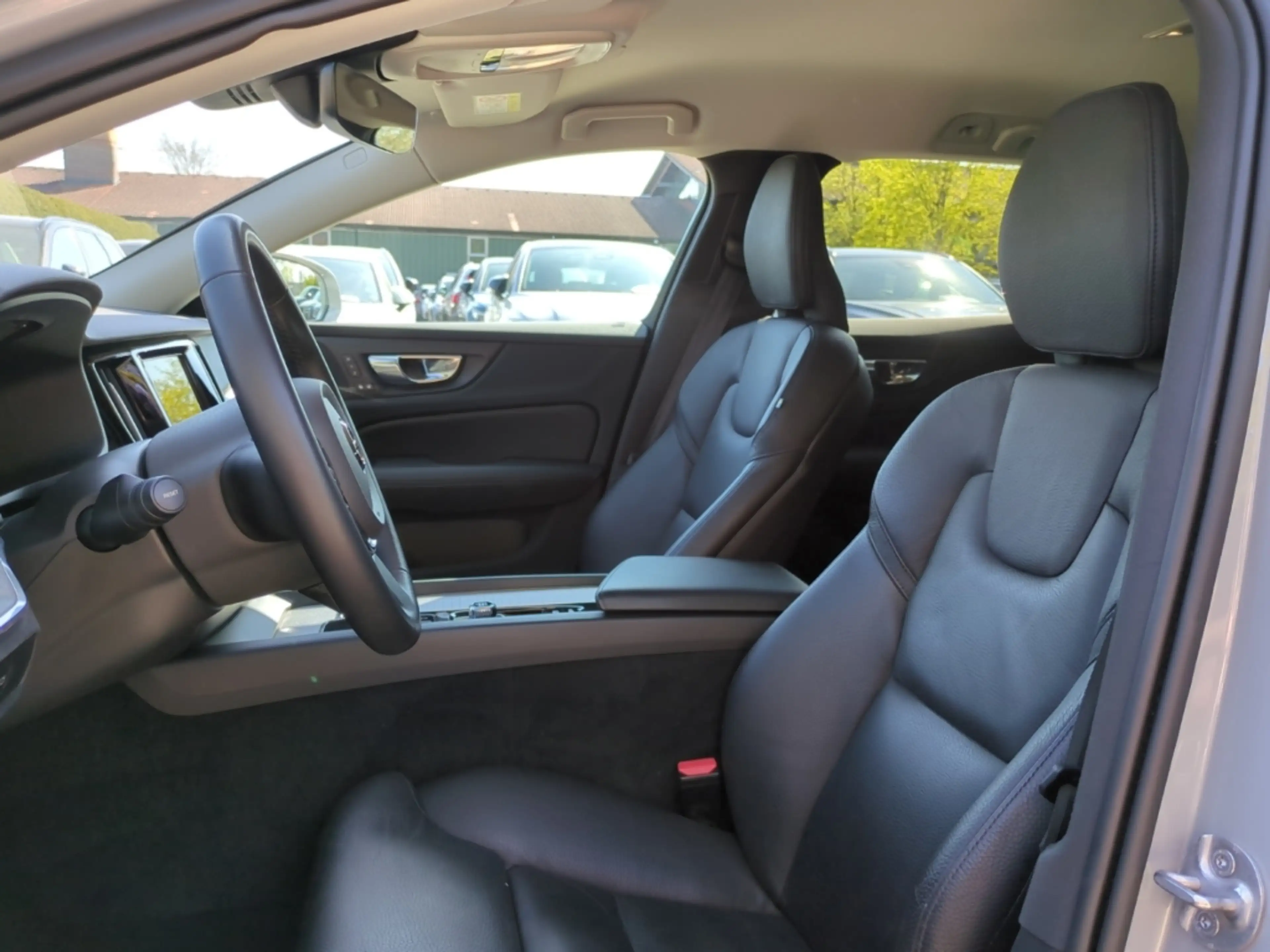 Volvo V60 Cross Country Cross Country Plus AWD StandHZG AHK Digitales Cock — photo 10
