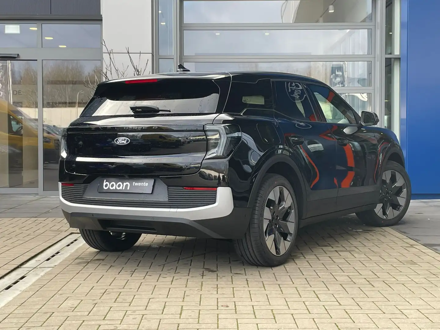 Ford Explorer Premium Extended Range RWD 77 kWh | Panoramadak | Zwart - 2