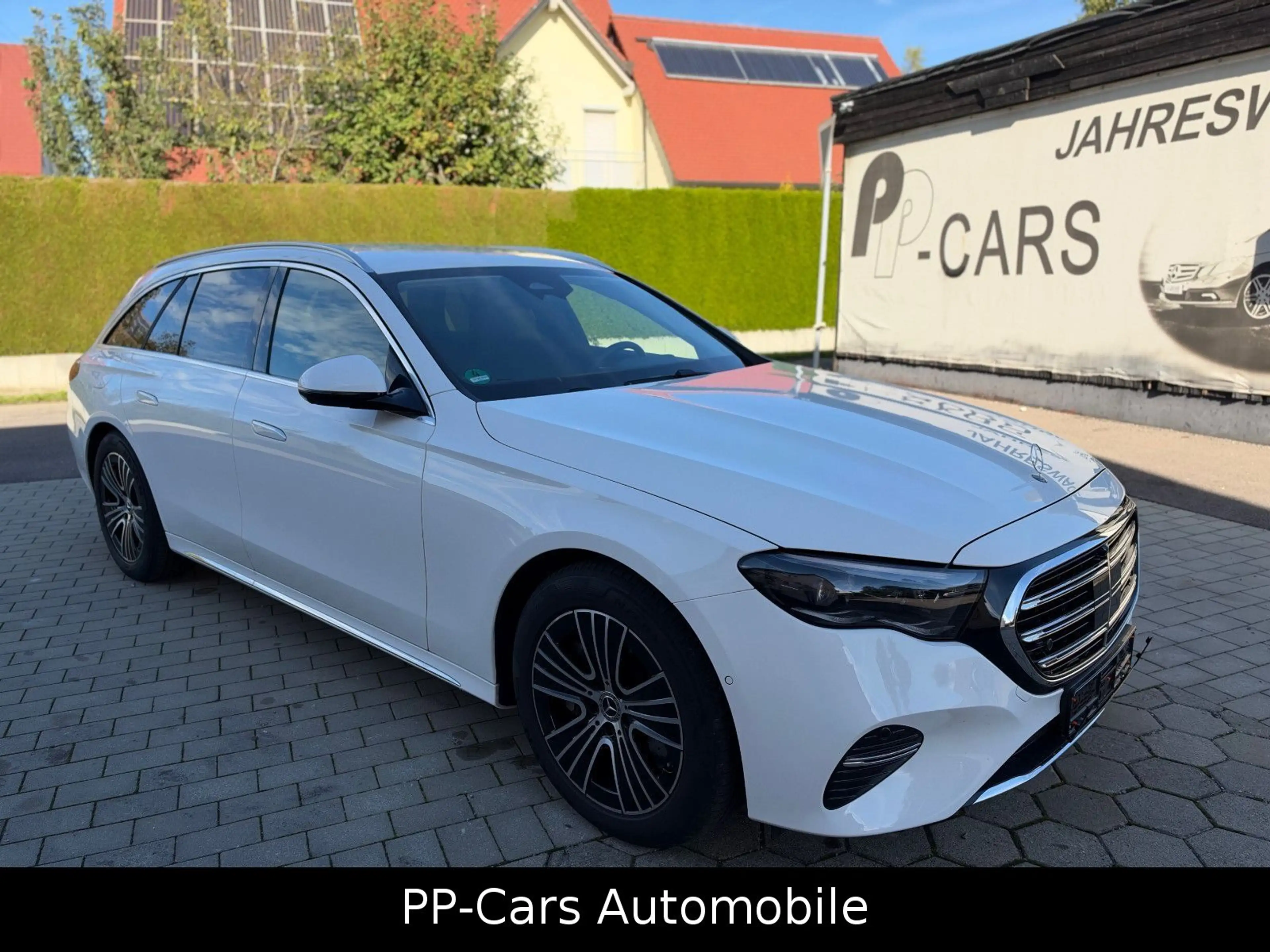 Mercedes-Benz E 220 dT EXCLUSIVE Premium*Standheizung*AHK*Leder — photo 9