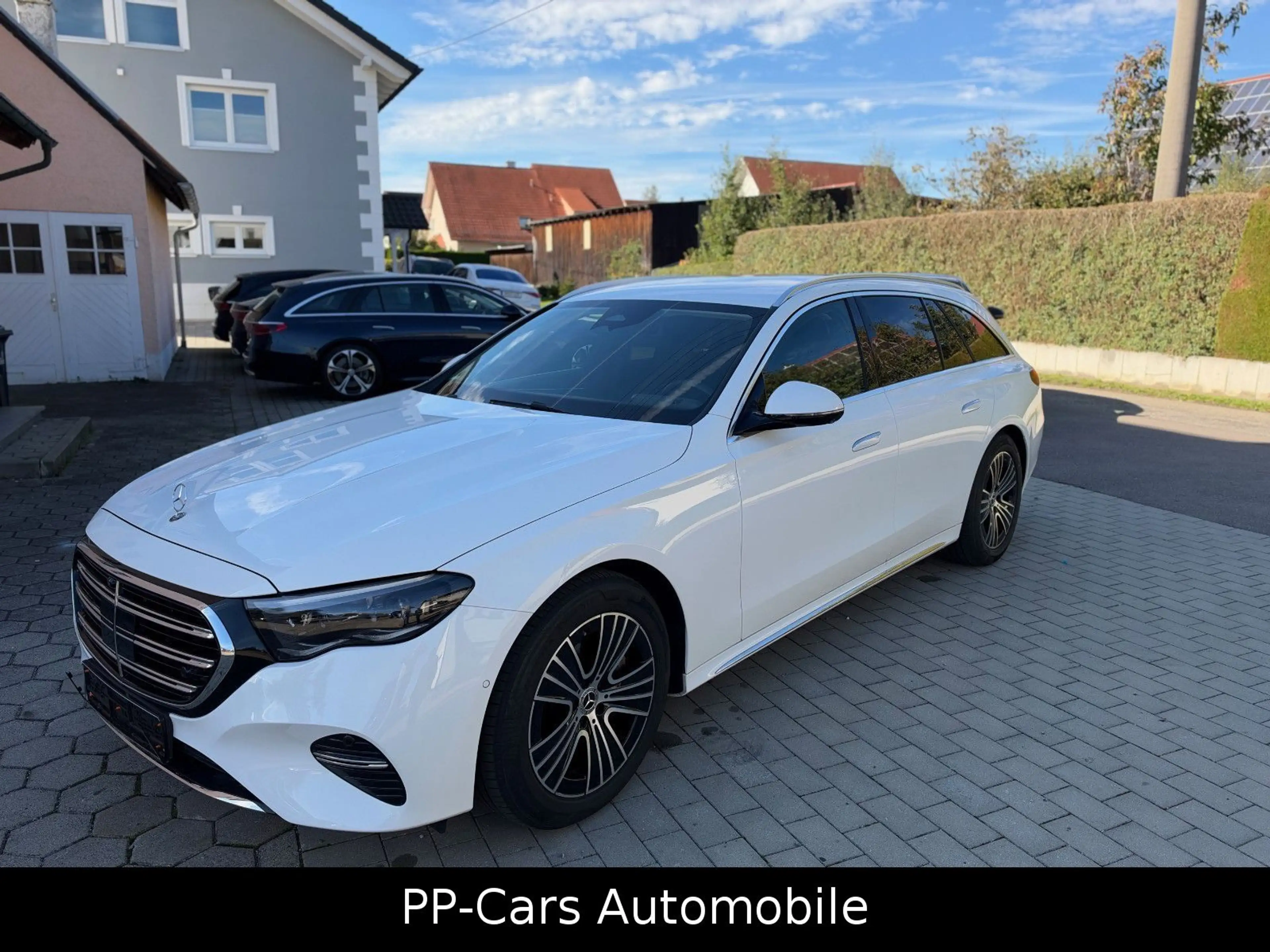 Mercedes-Benz E 220 dT EXCLUSIVE Premium*Standheizung*AHK*Leder