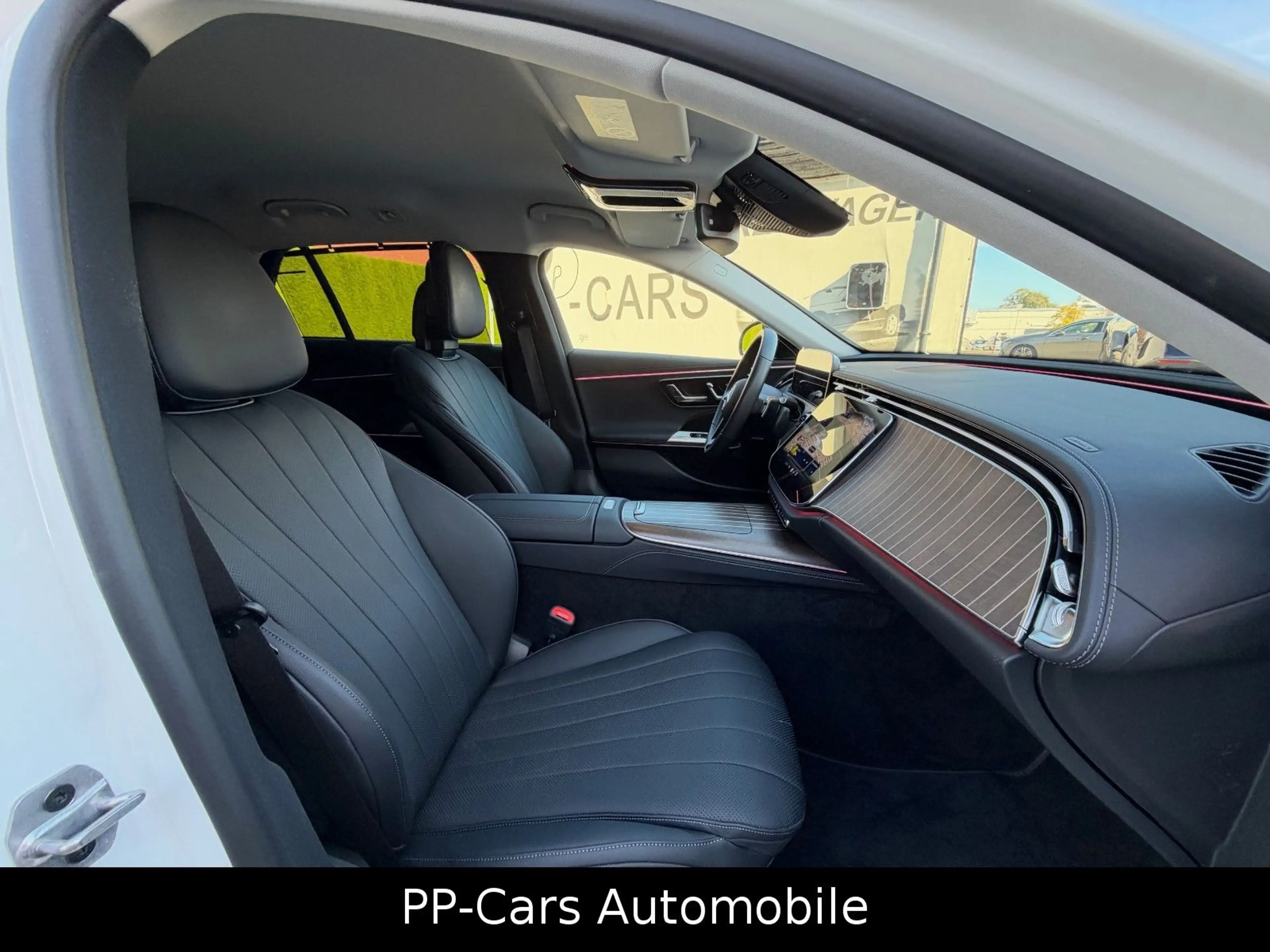 Mercedes-Benz E 220 dT EXCLUSIVE Premium*Standheizung*AHK*Leder — photo 6