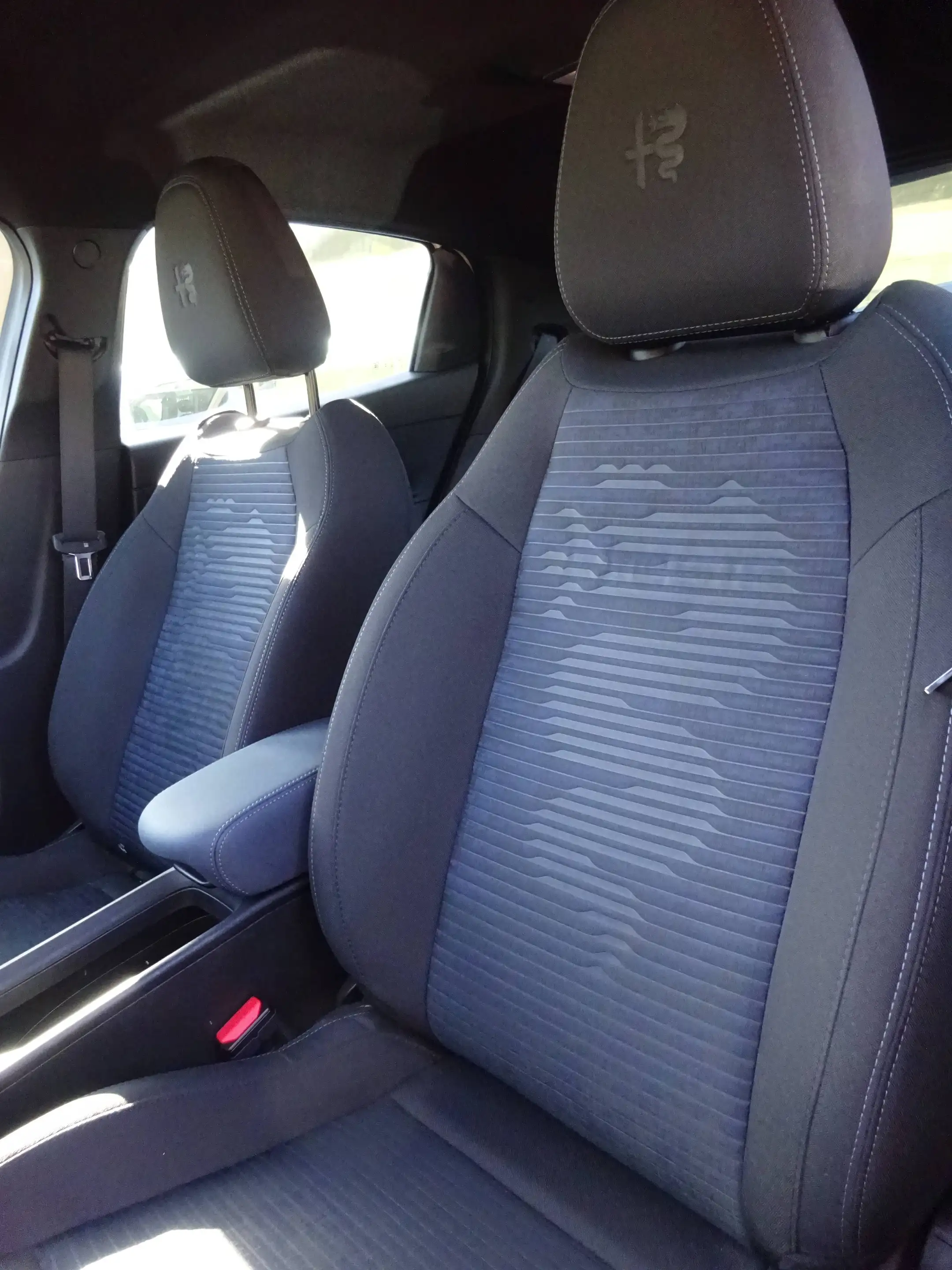 Alfa Romeo Junior Junior Ibrida Junior 1.2 MHEV e-DCT6 Junior — photo 4