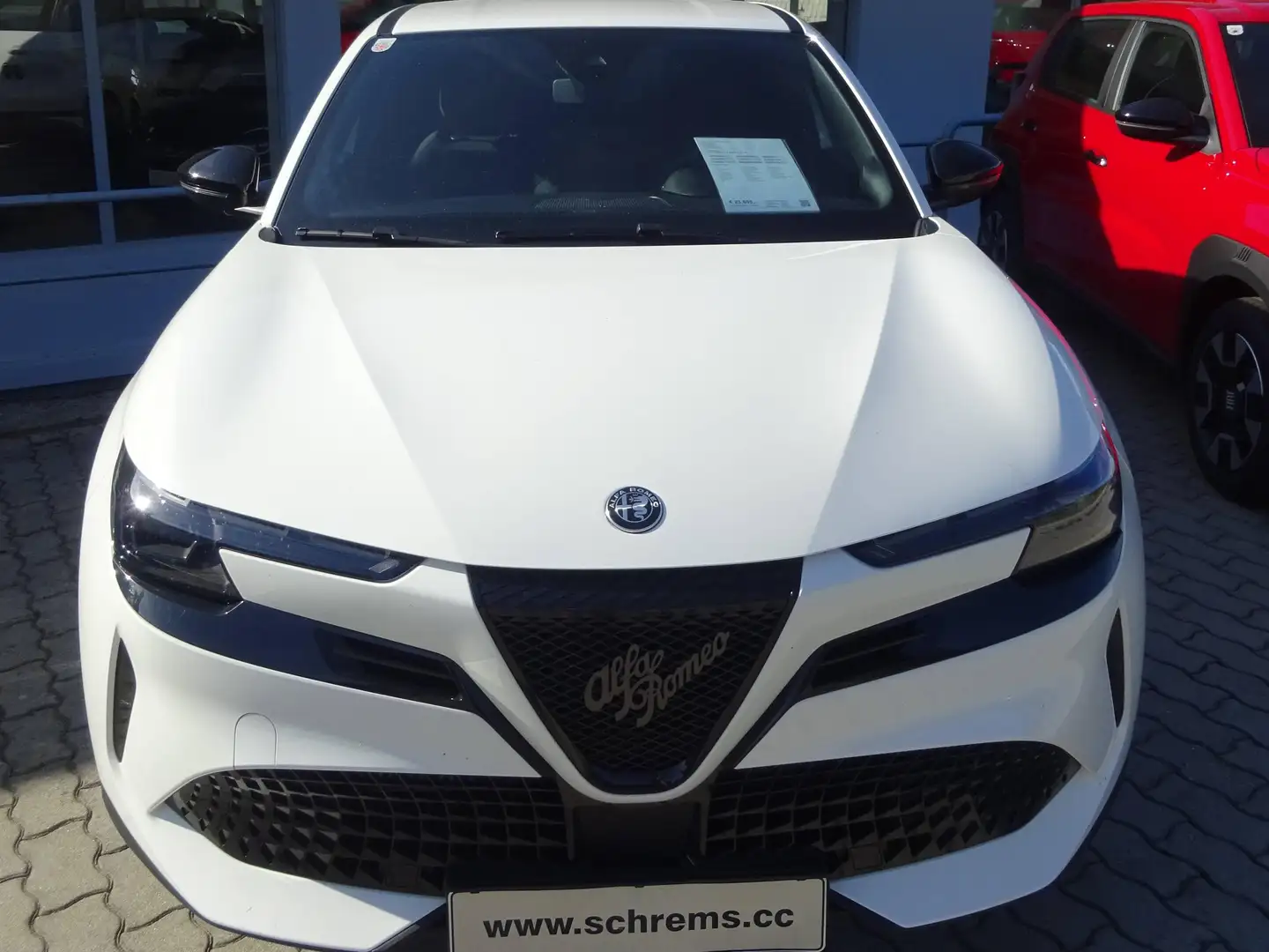 Alfa Romeo Junior Junior Ibrida Junior 1.2 MHEV e-DCT6 Junior Weiß - 2