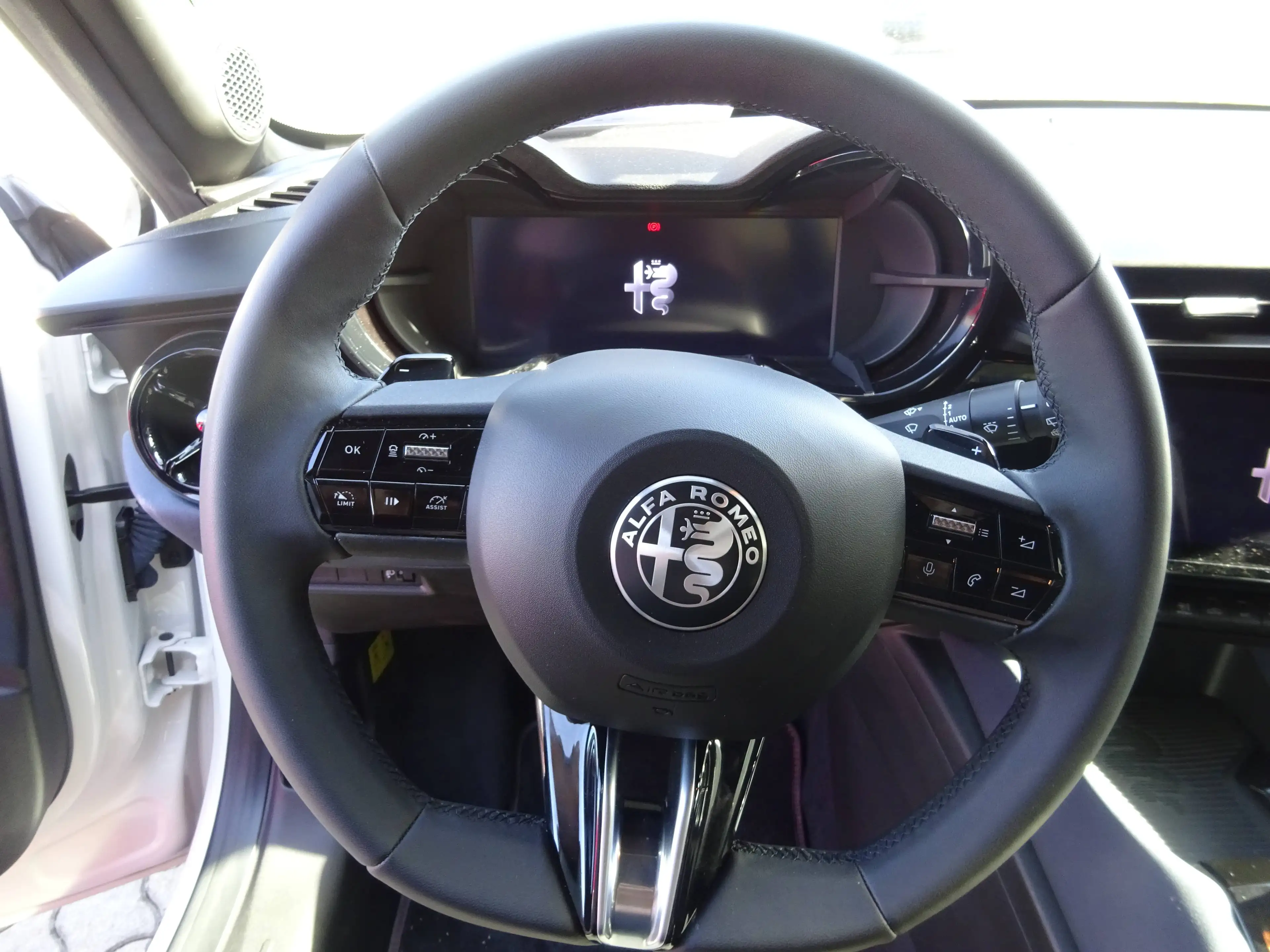 Alfa Romeo Junior Junior Ibrida Junior 1.2 MHEV e-DCT6 Junior — photo 5