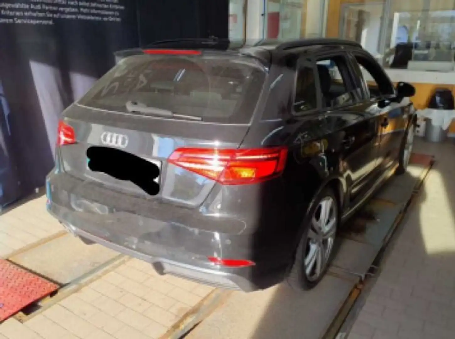Audi A3 35 TFSI 2x S line*Pano*LED*Virtual* Schwarz - 2