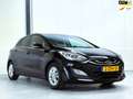 Hyundai i30 1.6 GDI Go! NAVI|P.D.C.|CAMERA| DEALER O.H. Zwart - thumbnail 1