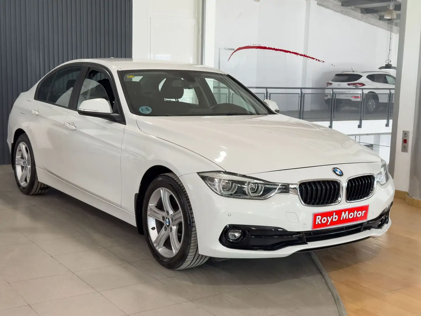 BMW 320 320d xDrive - 1