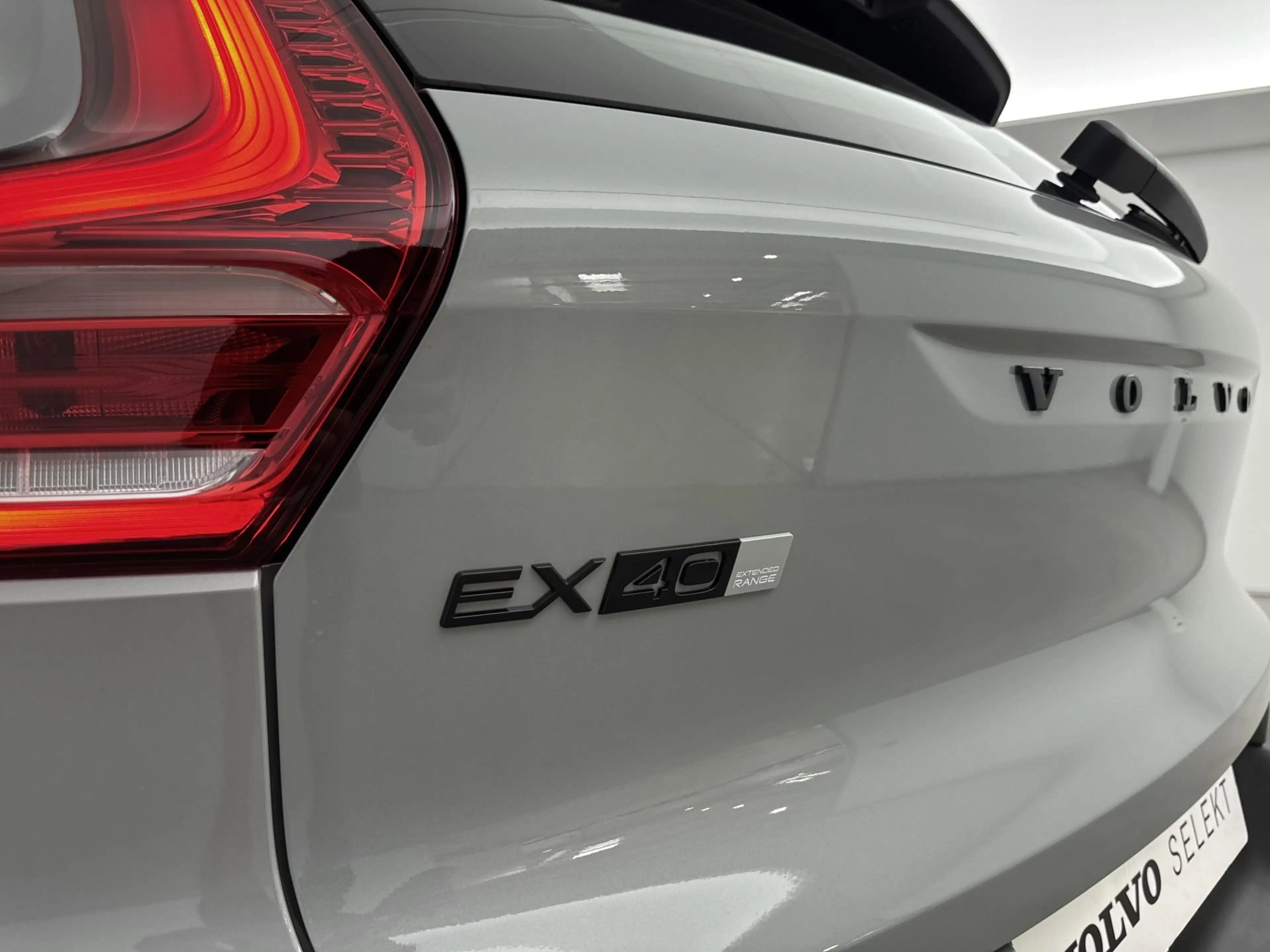 Volvo EX40 Extended Range Plus Black Edition | 20 inch LM | H — photo 27