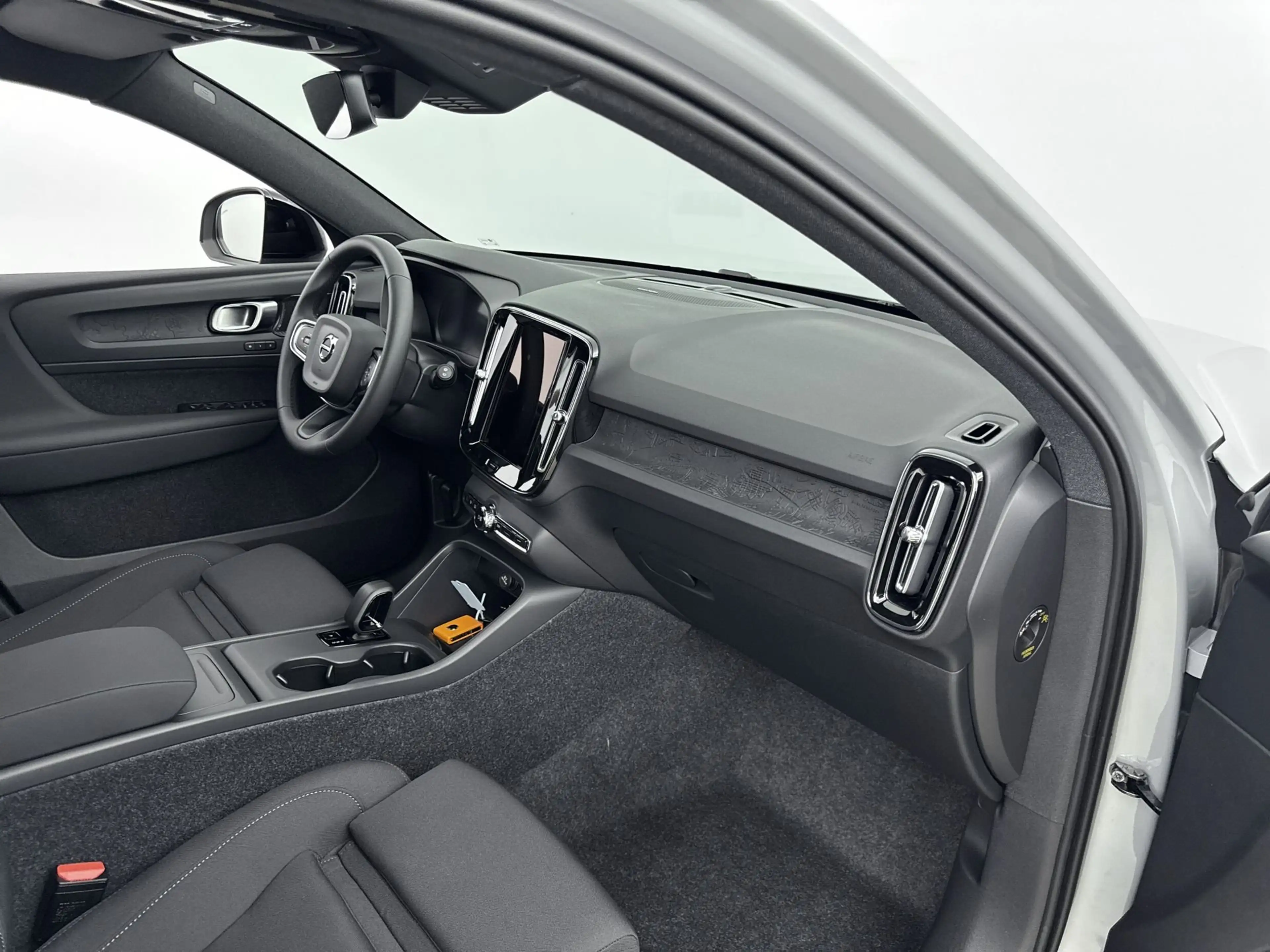 Volvo EX40 Extended Range Plus Black Edition | 20 inch LM | H — photo 30