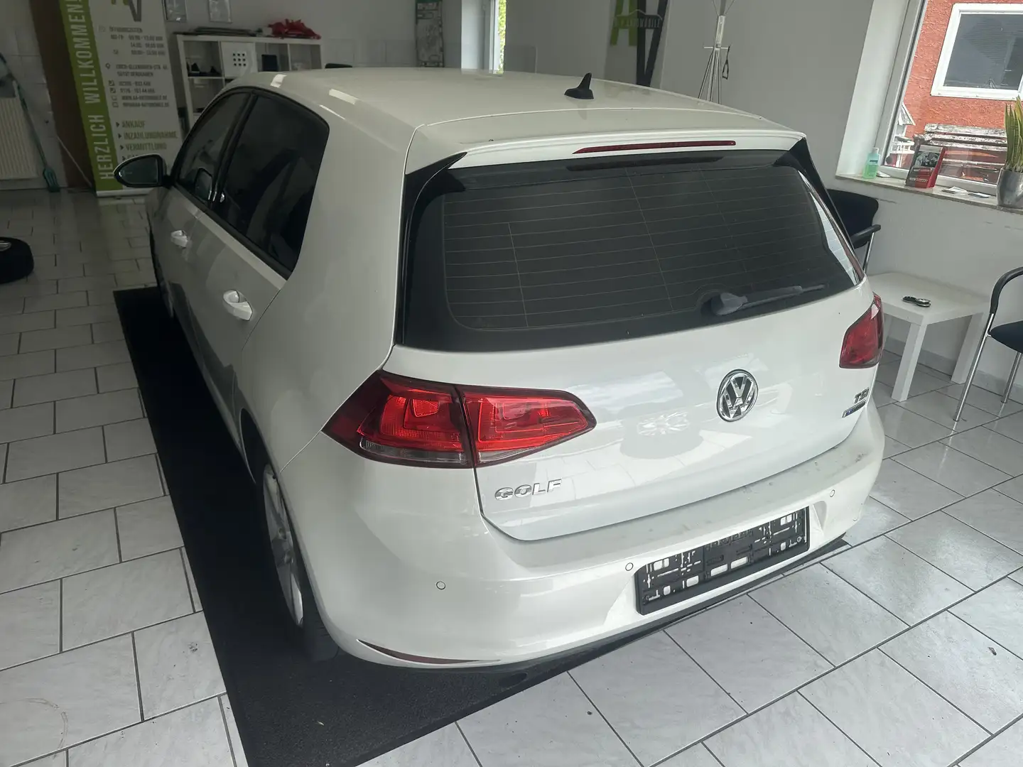 Volkswagen Golf Comfortline BlueMotion*NAVI+KLIMAAUTO.+PDC* Blanc - 2