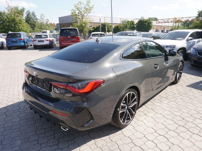 BMW 420 d Coupe Aut. *M-SPORT* — photo 4