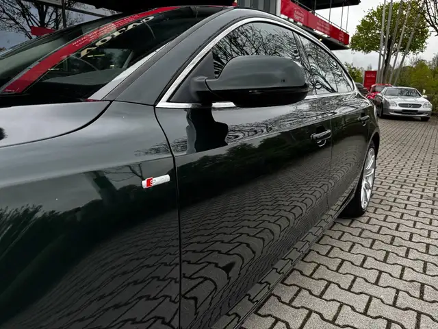 Audi A5 view 4