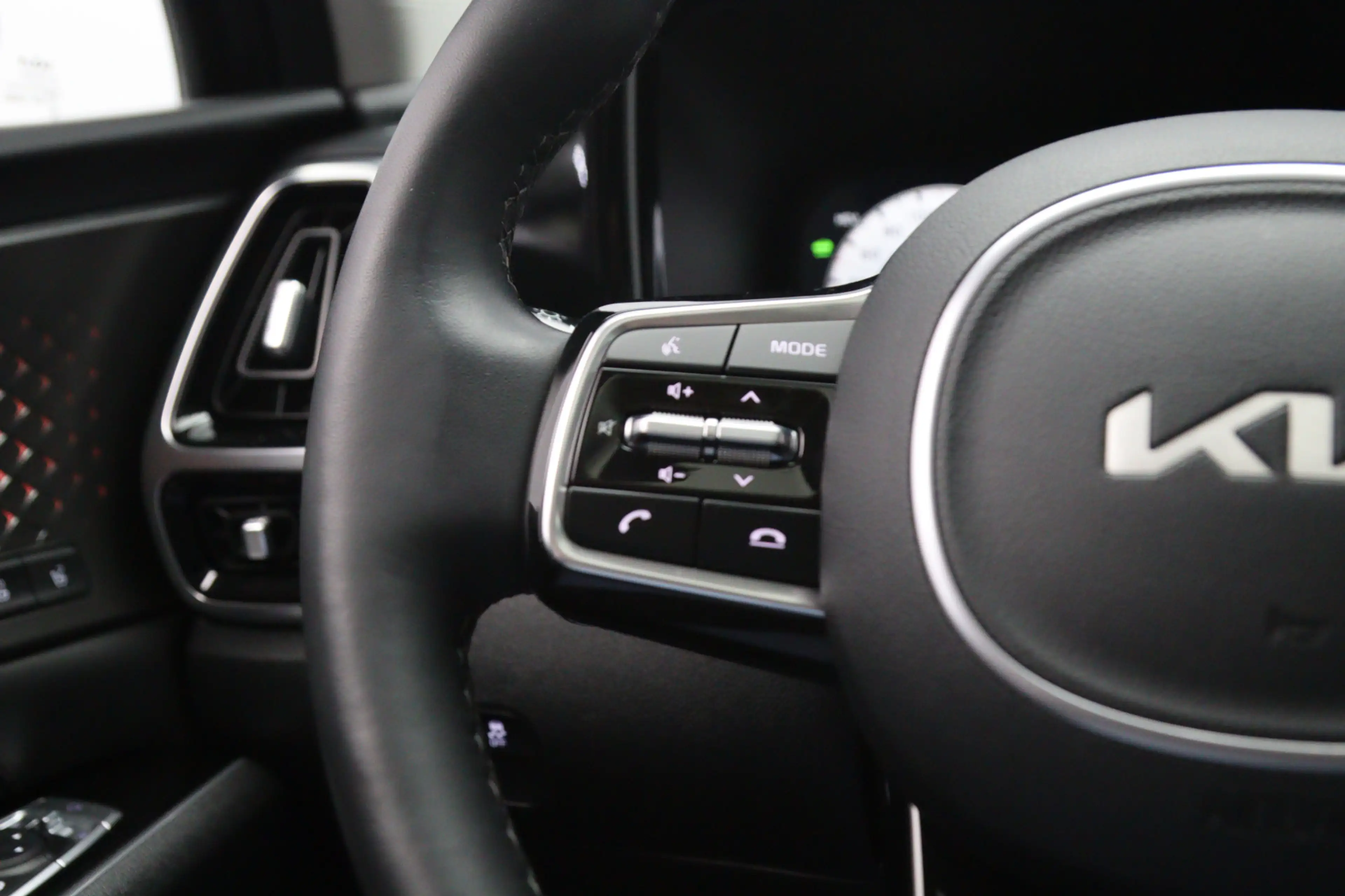 Kia Sorento 1.6 T-GDI Plug-in Hybrid 4WD 266 PK Edition 7p PHE — photo 38