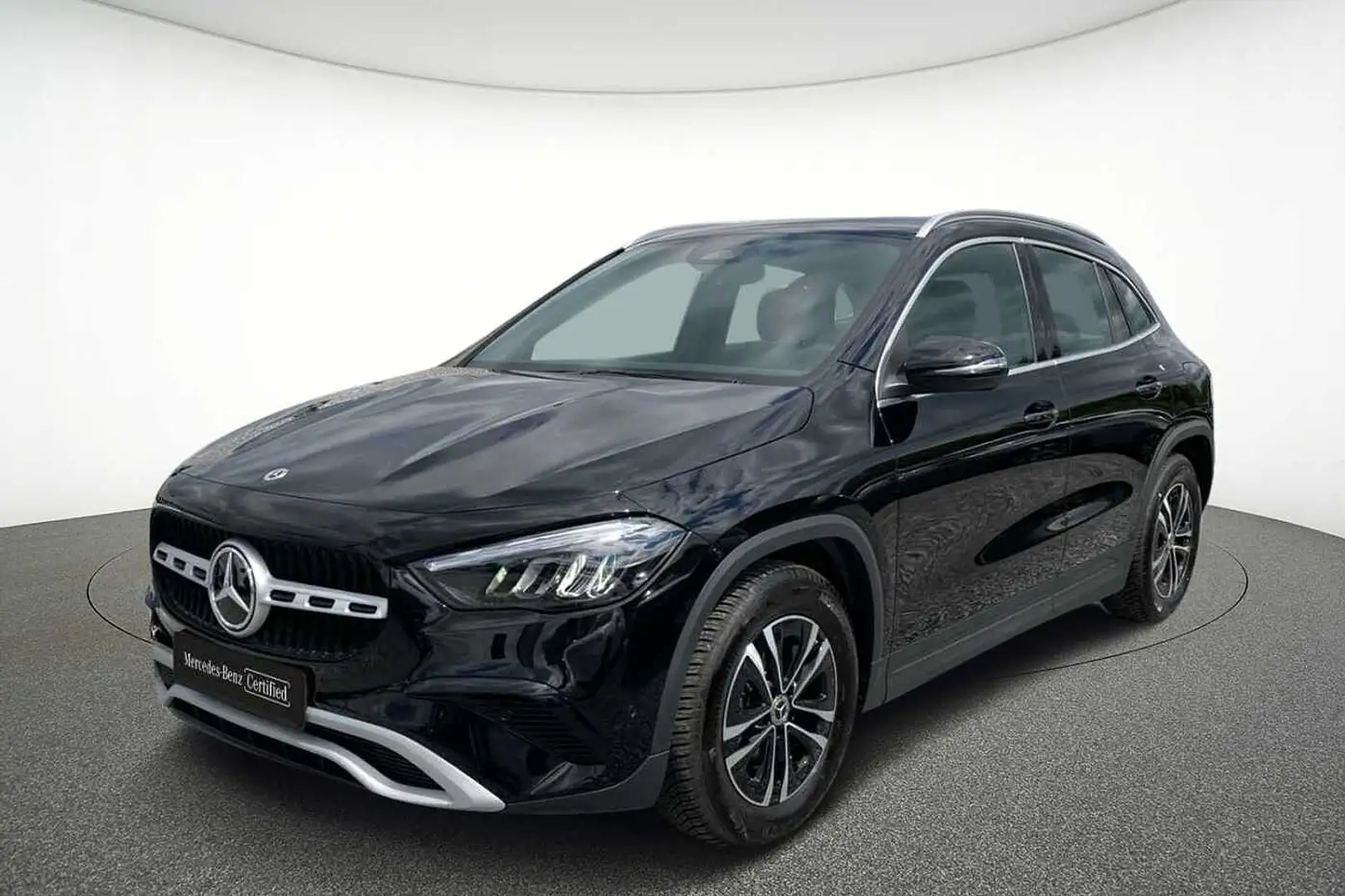 Mercedes-Benz GLA 180 Zwart - 1