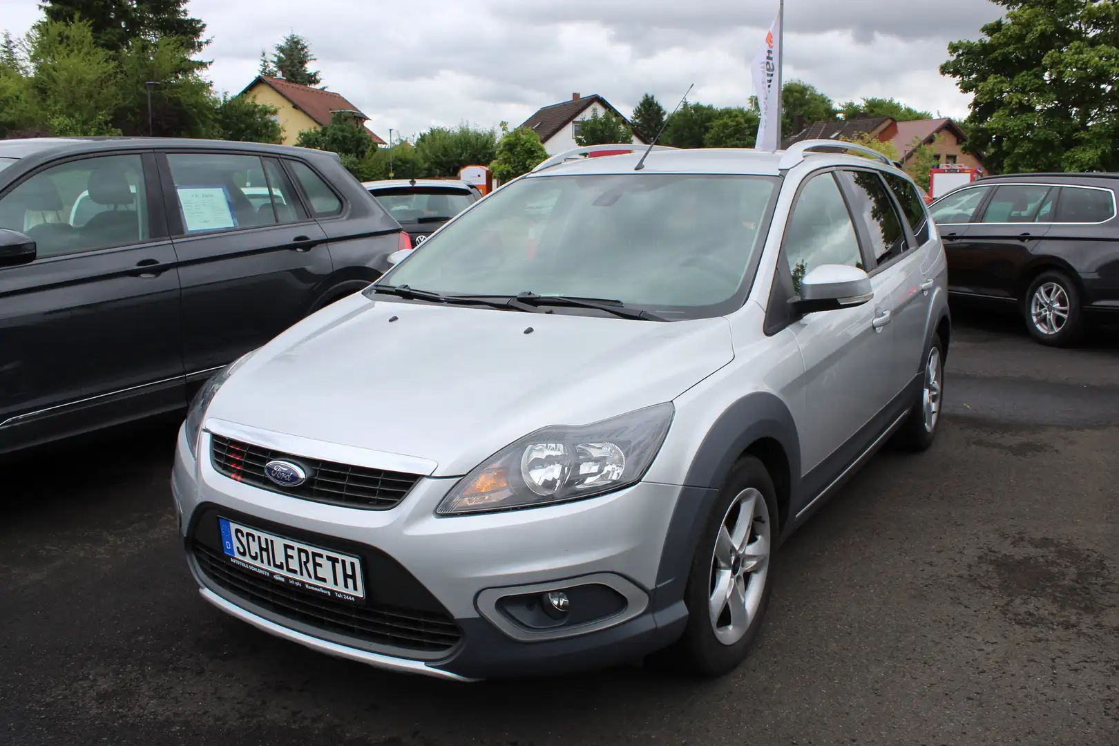 Ford Focus 1,8 Turnier X-Road Sportsitze SehrGepflegt Argent - 1