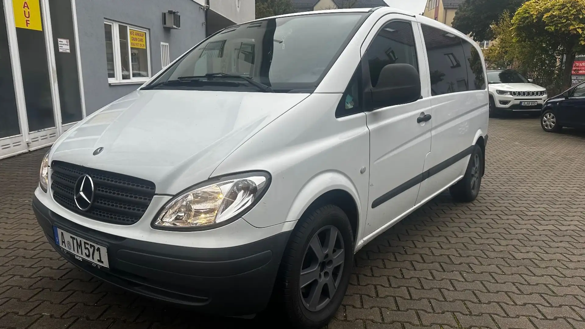 Mercedes-Benz Vito Kombi 120 CDI kompakt(TÜV 09,2027)AUTOMATIK Weiß - 1