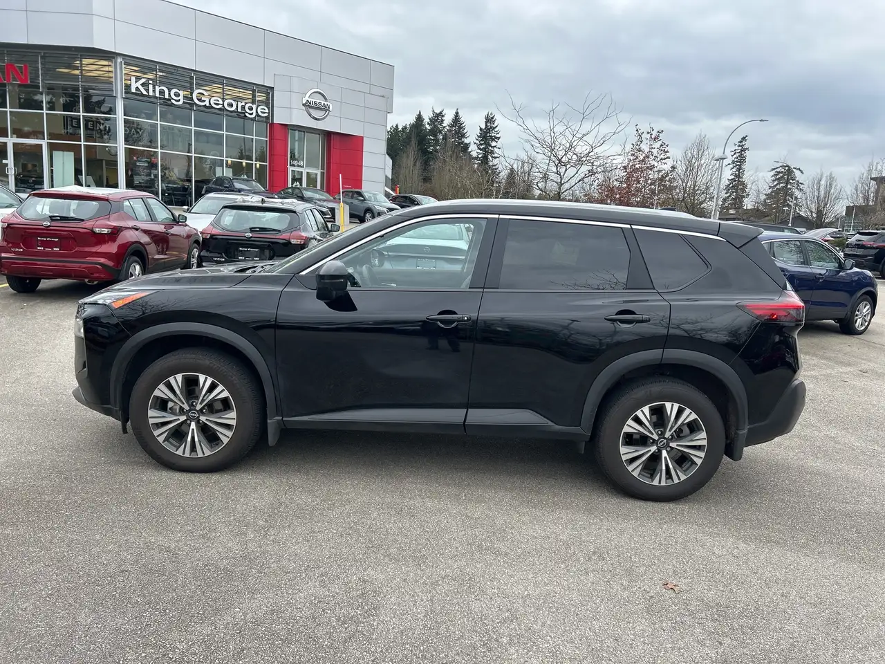 Nissan Rogue снимка Nissan Rogue