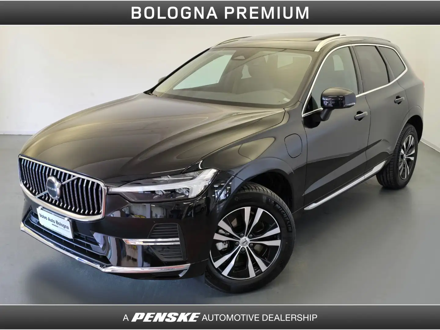 Volvo XC60 T6 Plug-in hybrid AWD automatico Core Nero - 1