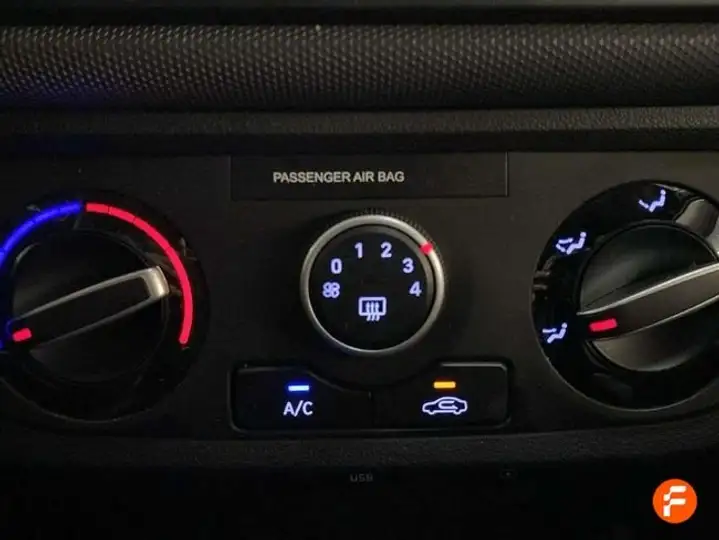 Hyundai i10 MPI 1.0 AT KLASS 2022, foto 17