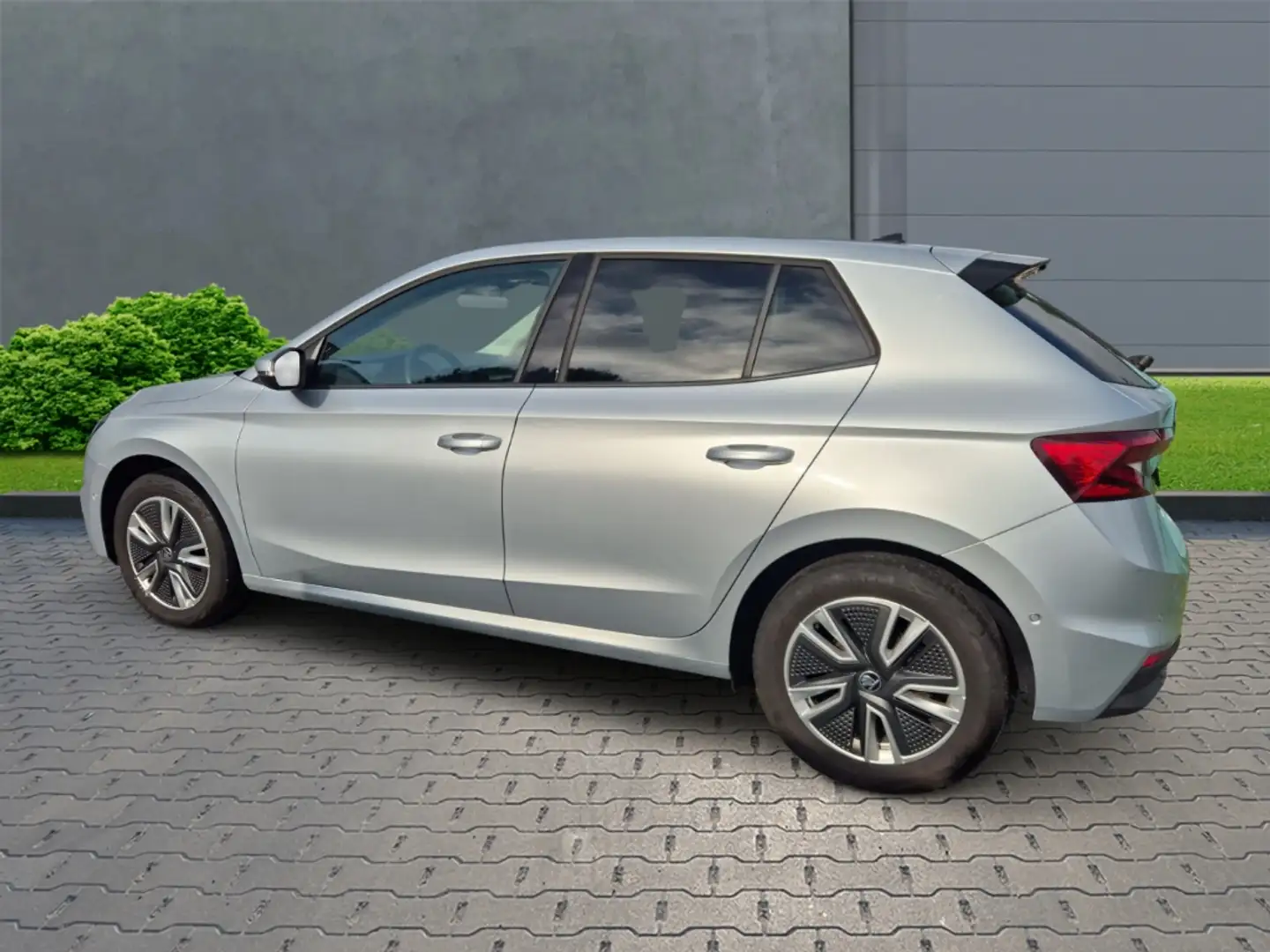 Skoda Fabia Ambition 1.0 TSI+Alufelgen+Navi+Klimaautomatik+LED Silber - 2