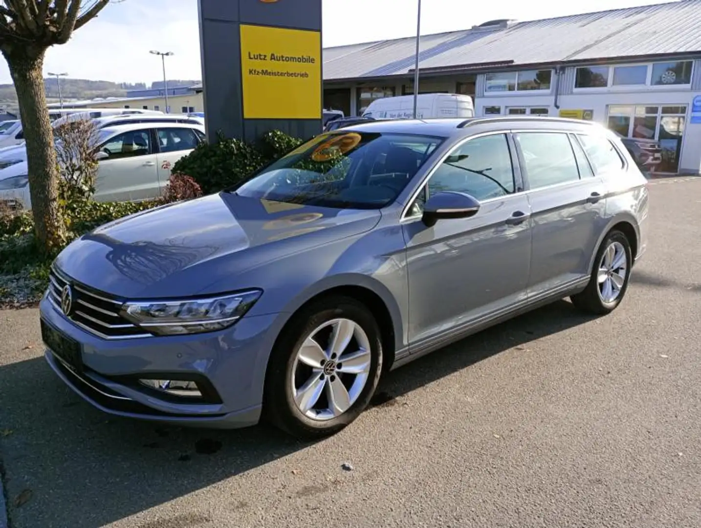 Volkswagen Passat Variant Business Diesel Grau - 1