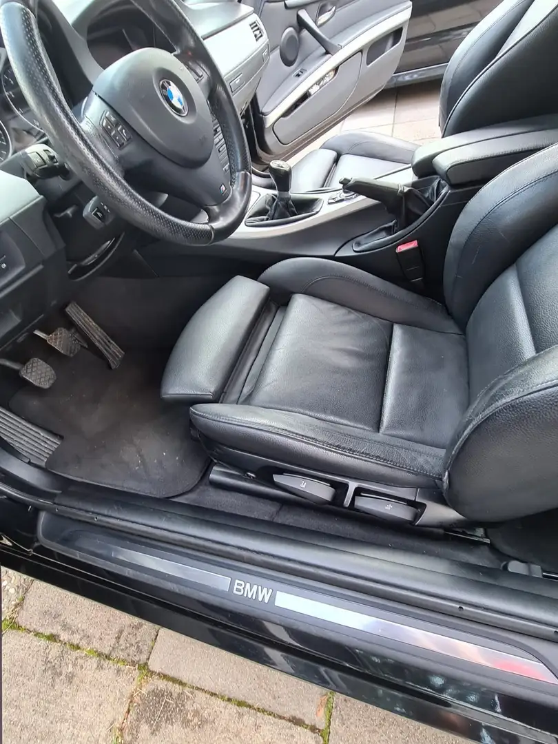 BMW 320 320i Coupe  M-paket Schwarz - 2