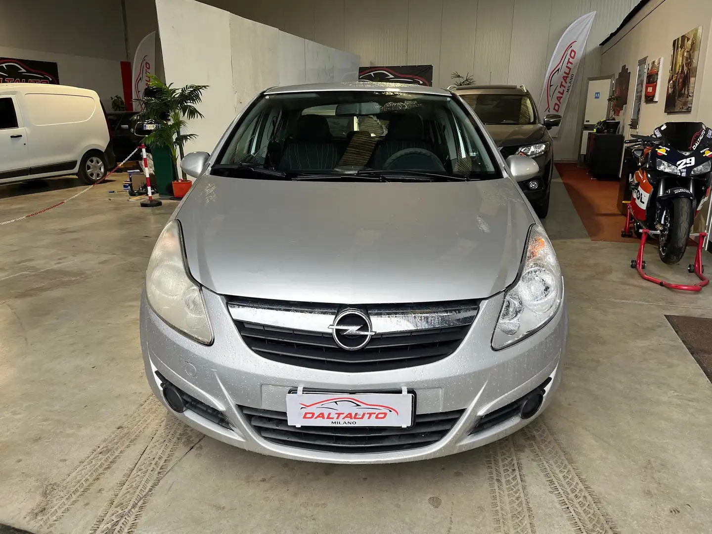 Opel Corsa 5p 1.2 Cosmo Gris - 2
