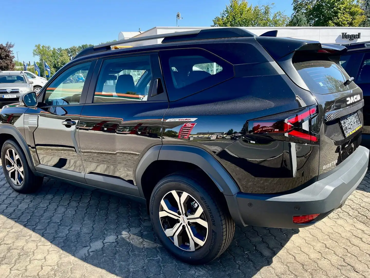 Dacia Bigster TCe 140 Expression / SHZ / 360°Kamera / Keycard Noir - 2