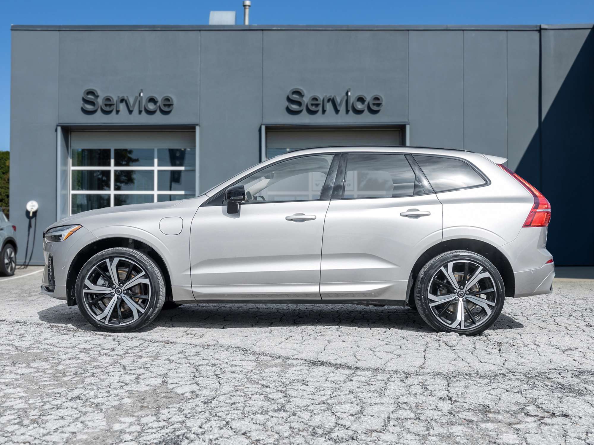 2024 Volvo XC60 T8 eAWD PHEV ULTIMATE |OFF LEASE |ONE OWNER |CPO alt 3