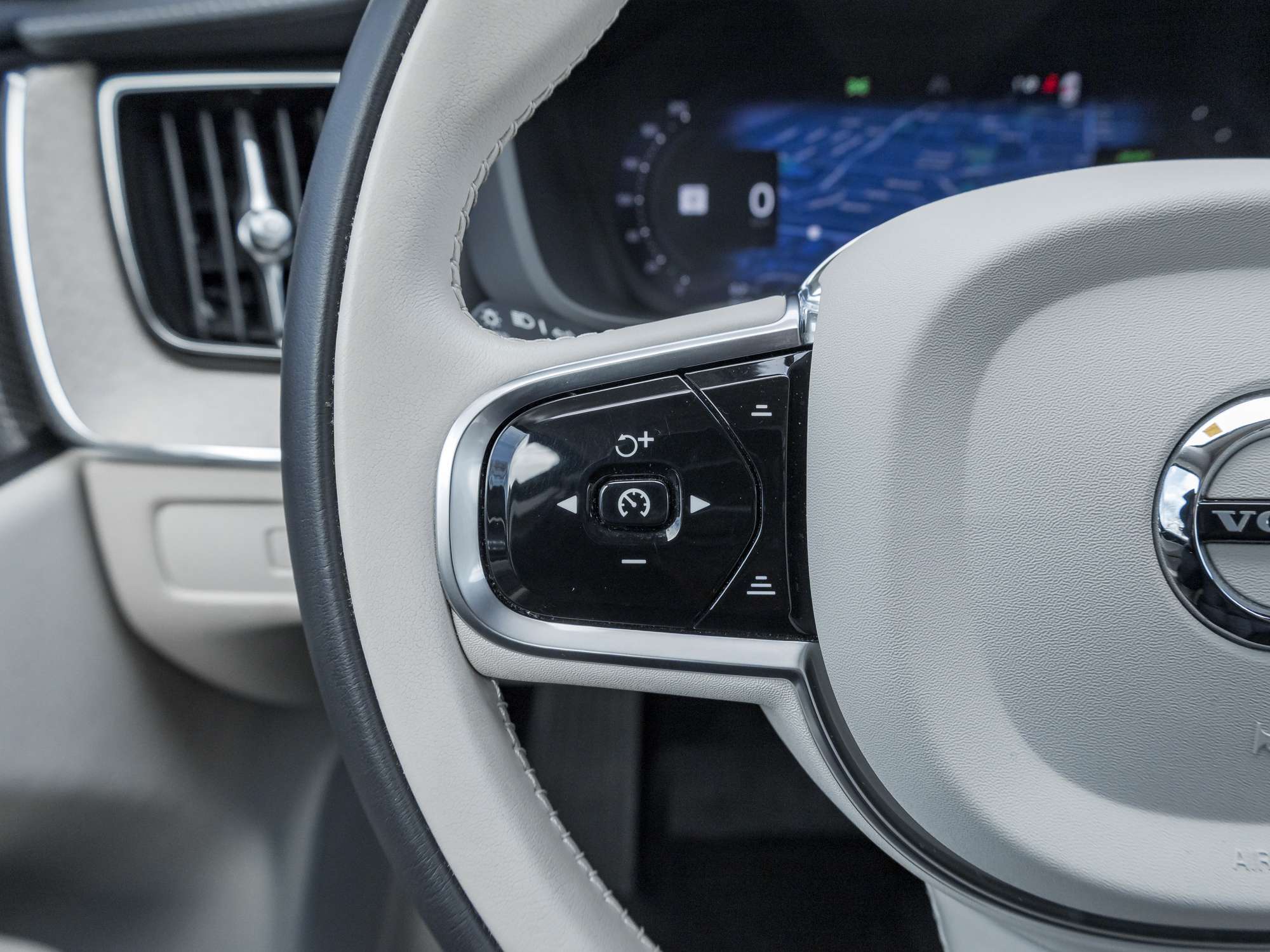 2024 Volvo XC60 T8 eAWD PHEV ULTIMATE |OFF LEASE |ONE OWNER |CPO thumb 11
