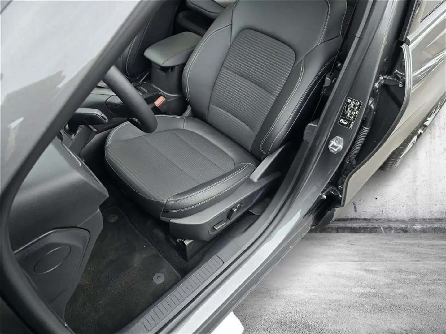 Ford Kuga Titanium X*NAVI*PANO-DACH*KAMERA*8XALU*HEAD-UP* Grau - 2