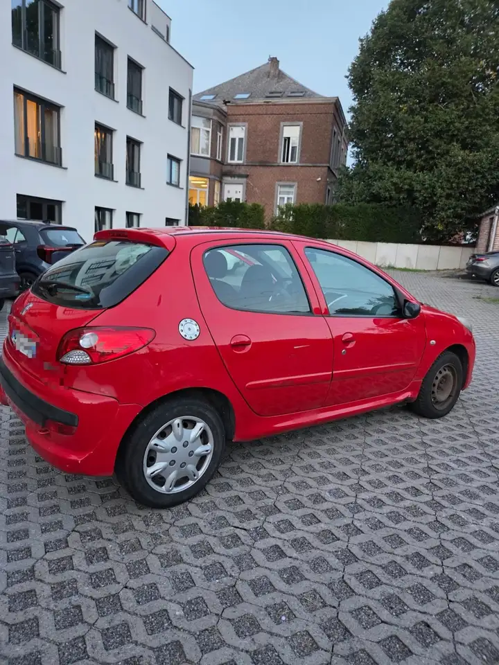 Peugeot 206