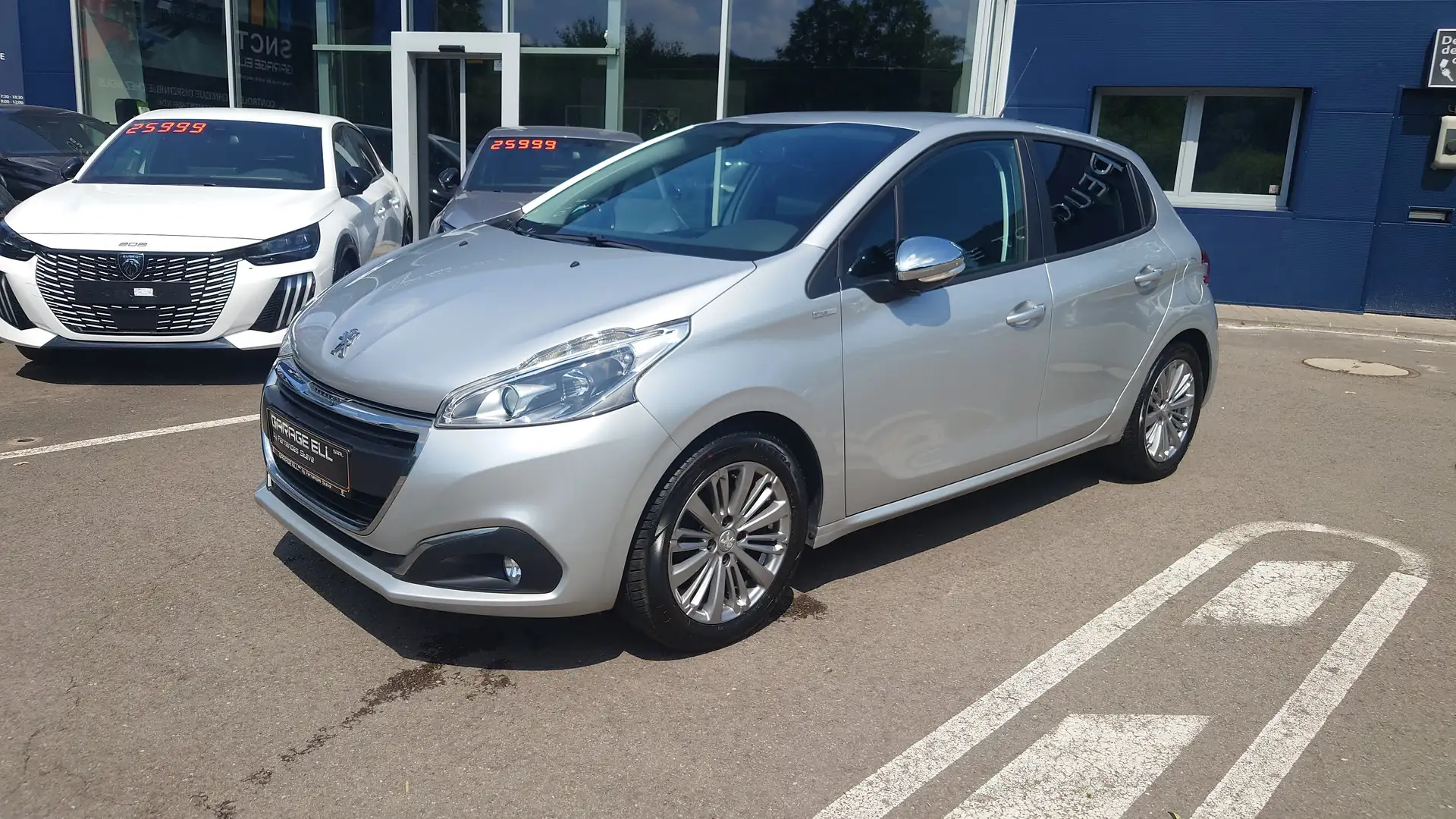 Peugeot 208 Style Gris - 1