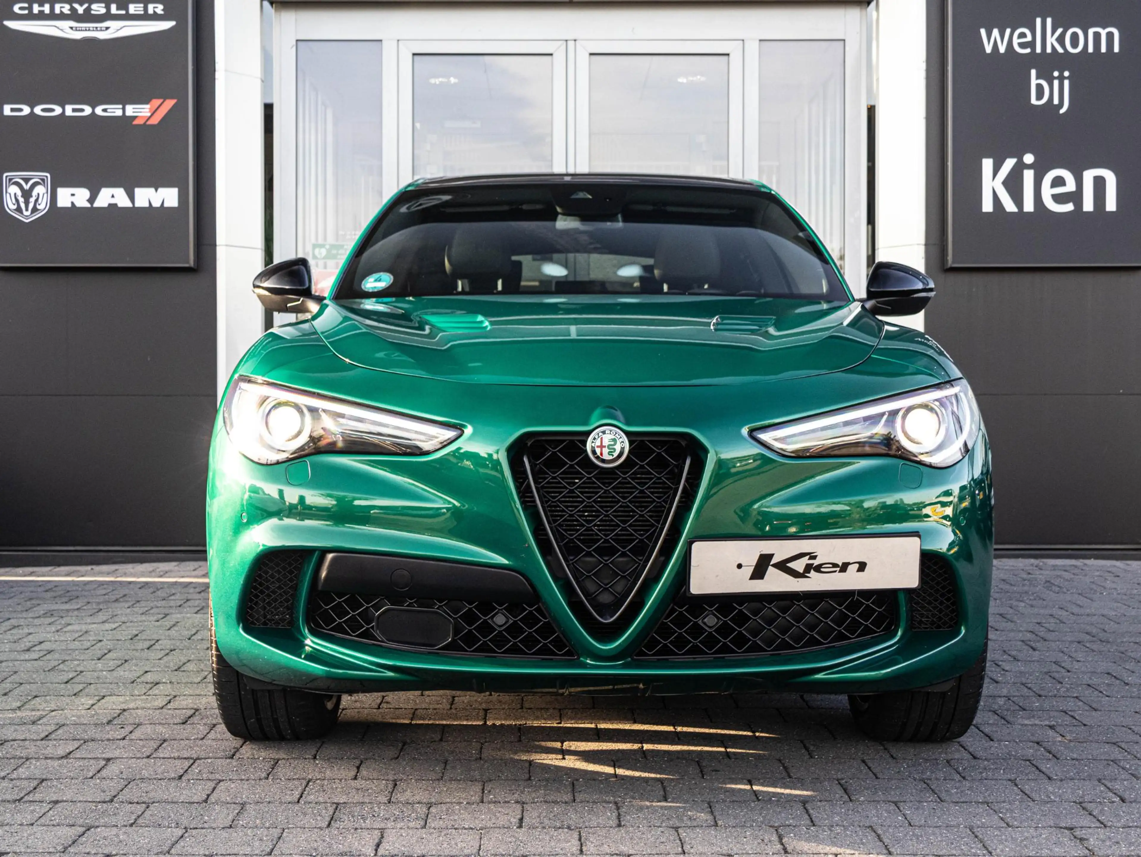 Alfa Romeo Stelvio 2.9 V6 AWD Quadrifoglio | Pano | Harman & Kardon | — photo 24